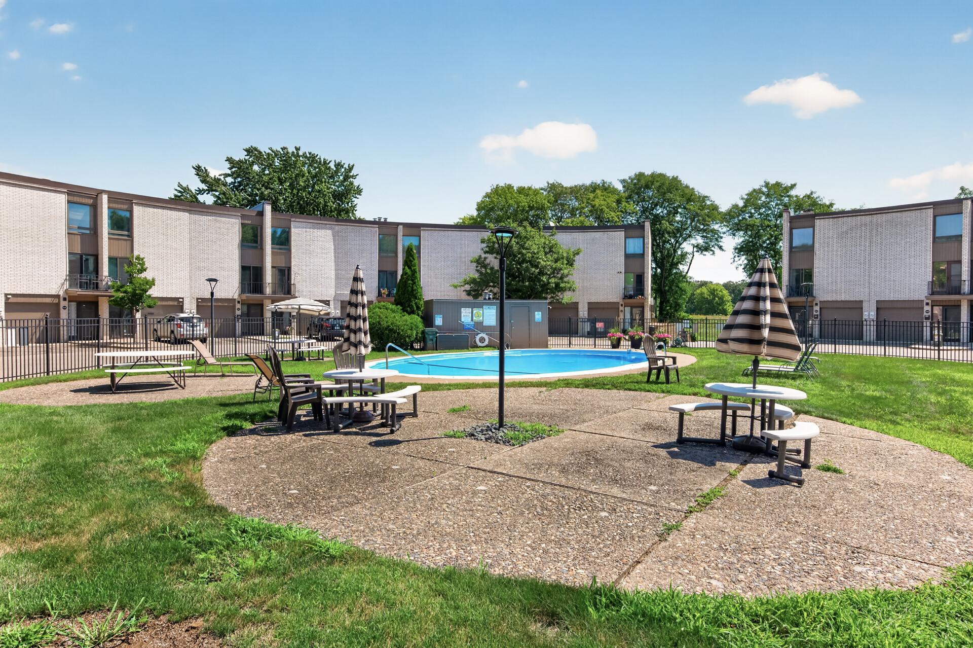 View of Residential at 123 McKnight Road #J, Saint Paul MN 55119, Saint Paul (29 of 37) - Mike Wilen | Minnesota Team Real Estate