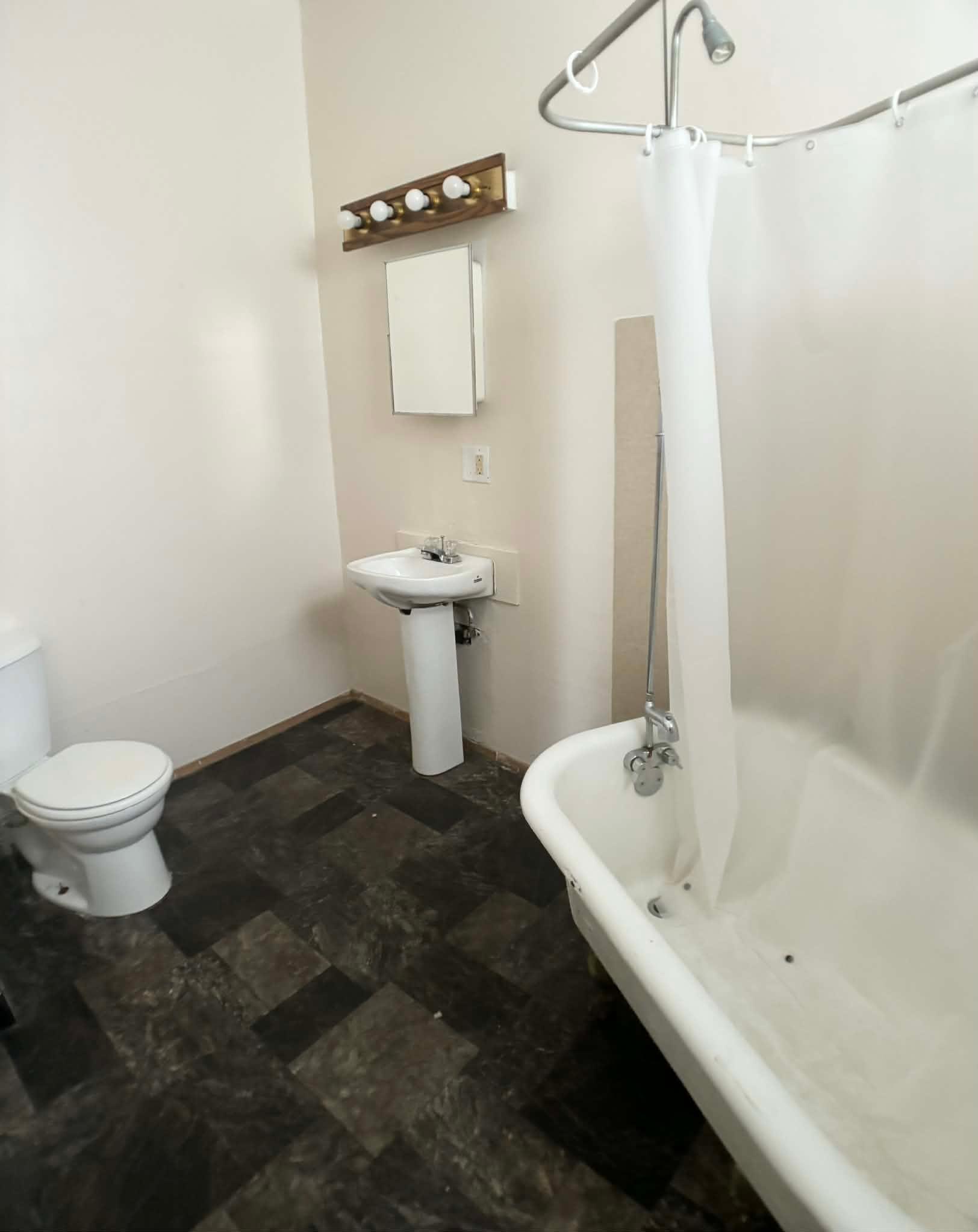 View of Commercial Sale at 628 Mendota Street, Saint Paul MN 55106, Saint Paul (11 of 26) - Mike Wilen | Minnesota Team Real Estate
