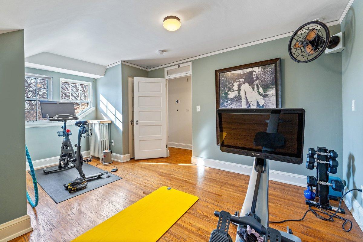 View of Residential at 1014 Mount Curve Avenue, Minneapolis MN 55403, Minneapolis (52 of 72) - Mike Wilen | Minnesota Team Real Estate