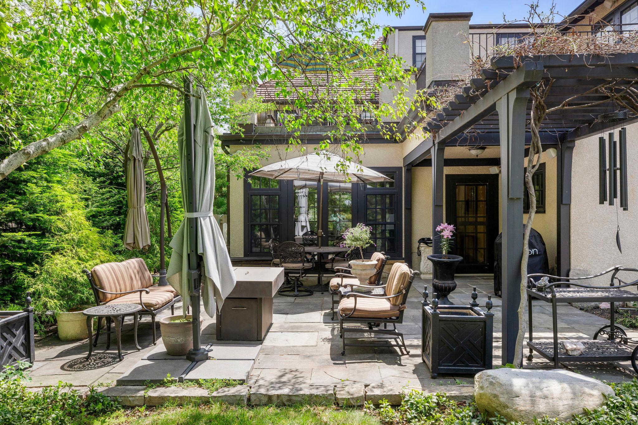 View of Residential at 1014 Mount Curve Avenue, Minneapolis MN 55403, Minneapolis (60 of 72) - Mike Wilen | Minnesota Team Real Estate