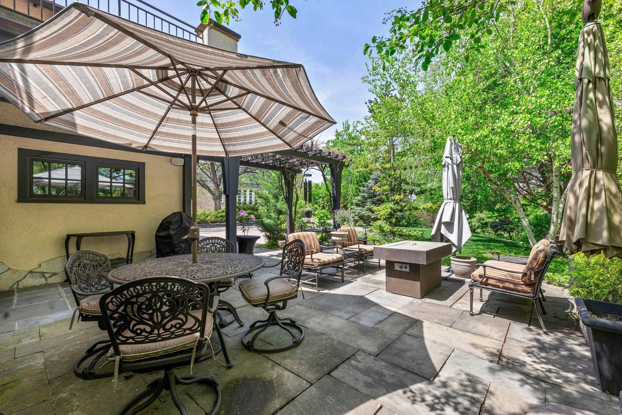 View of Residential at 1014 Mount Curve Avenue, Minneapolis MN 55403, Minneapolis (59 of 72) - Mike Wilen | Minnesota Team Real Estate