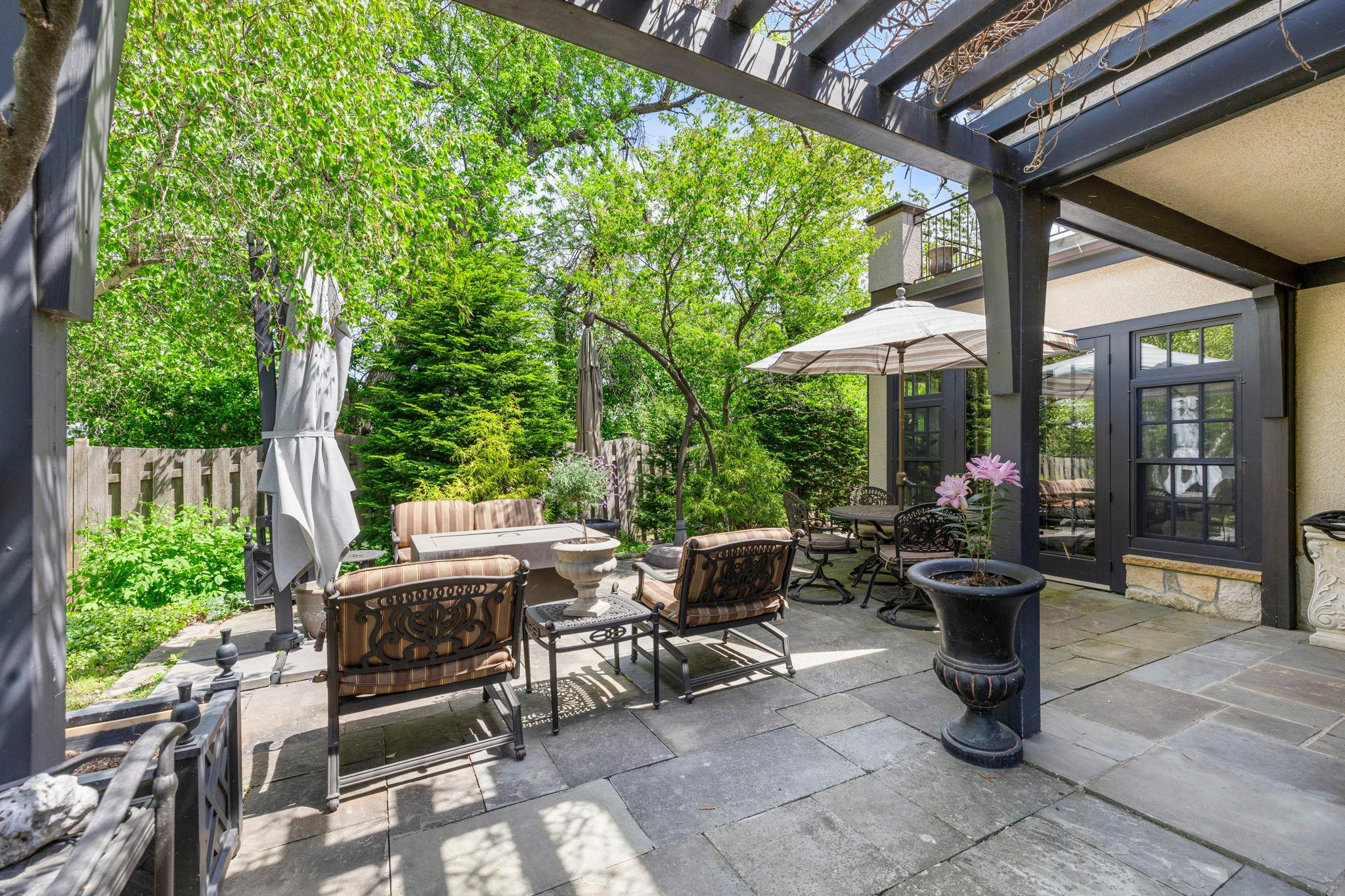 View of Residential at 1014 Mount Curve Avenue, Minneapolis MN 55403, Minneapolis (61 of 72) - Mike Wilen | Minnesota Team Real Estate