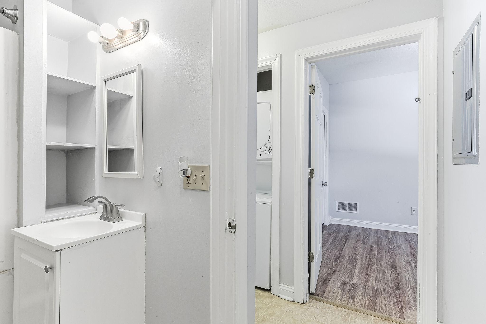 View of Residential at 2827 Bryant Avenue #1, Minneapolis MN 55411, Minneapolis (18 of 25) - Mike Wilen | Minnesota Team Real Estate