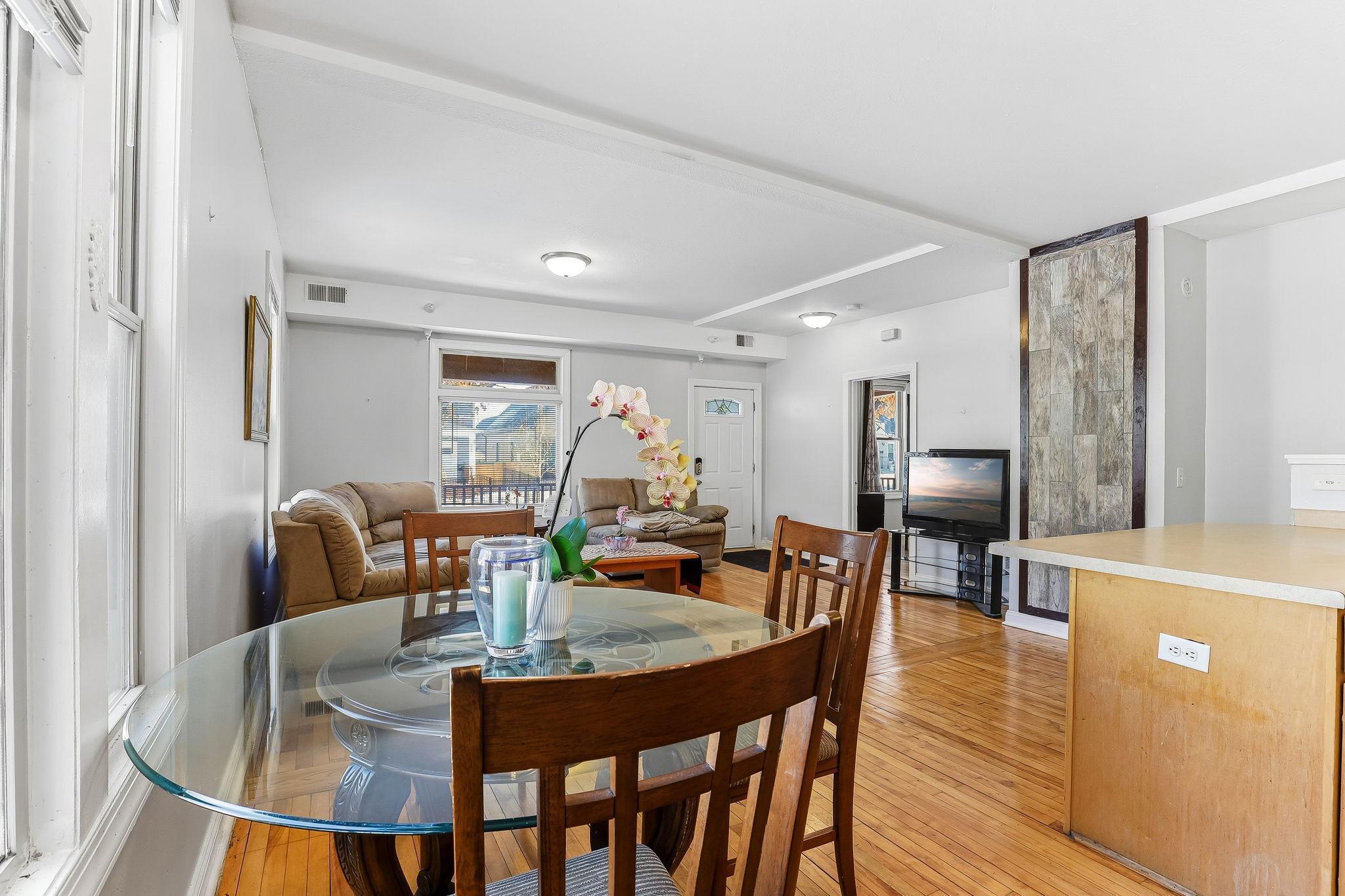 View of Residential at 2827 Bryant Avenue #1, Minneapolis MN 55411, Minneapolis (10 of 25) - Mike Wilen | Minnesota Team Real Estate