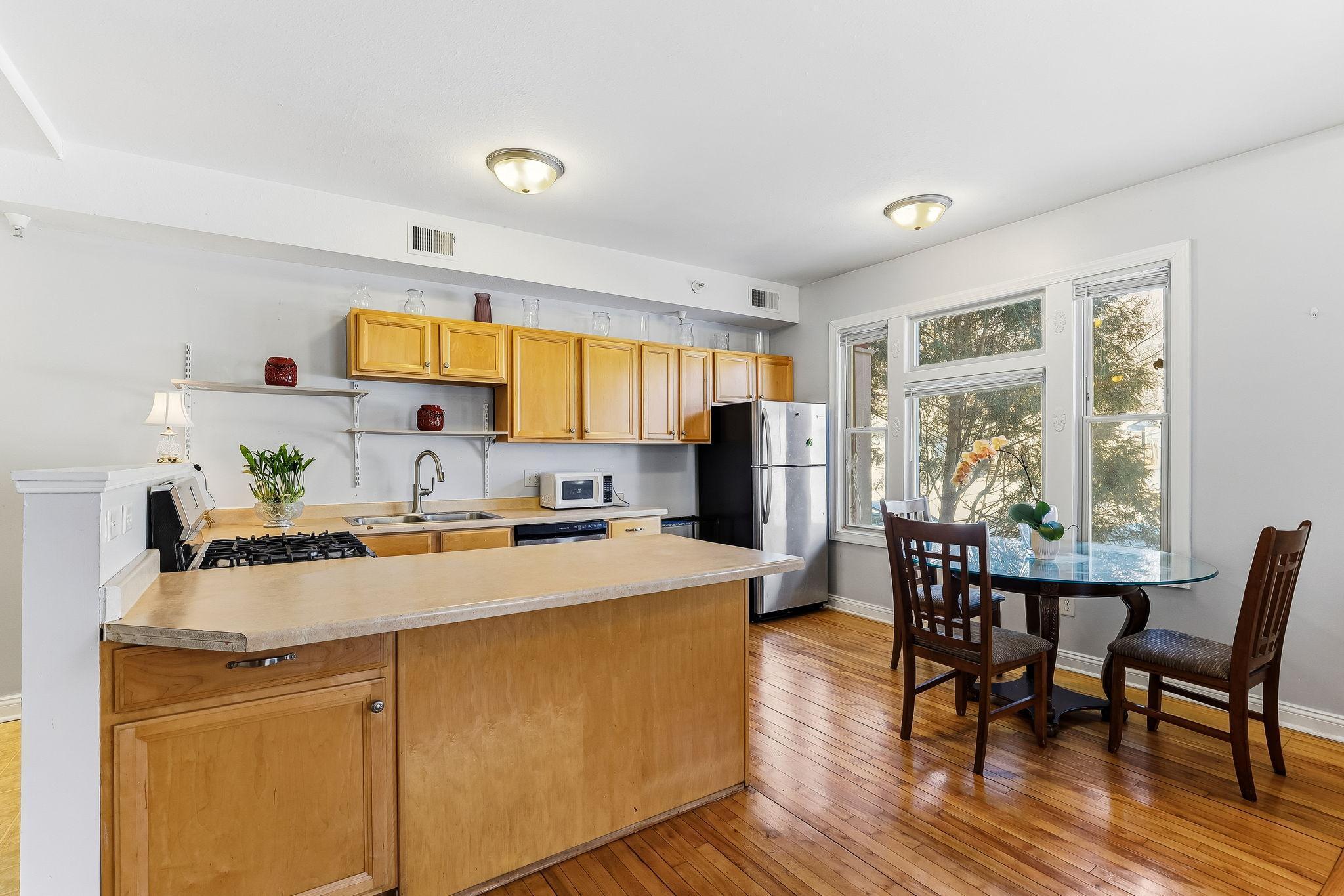 View of Residential at 2827 Bryant Avenue #1, Minneapolis MN 55411, Minneapolis (9 of 25) - Mike Wilen | Minnesota Team Real Estate