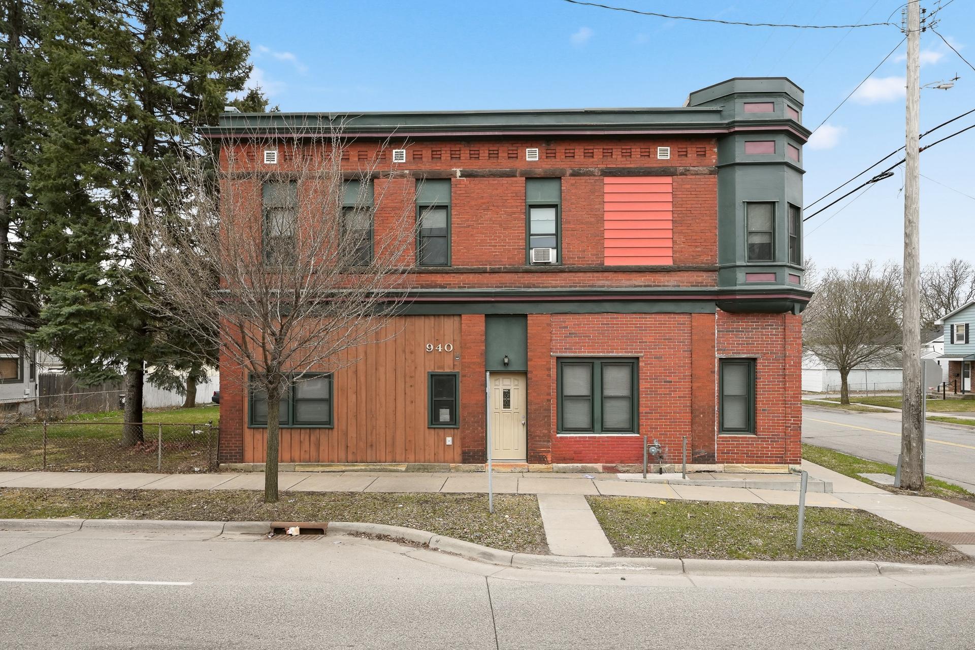 View of Commercial Sale at 940 3rd Street, Saint Paul MN 55106, Saint Paul - Mike Wilen | Minnesota Team Real Estate