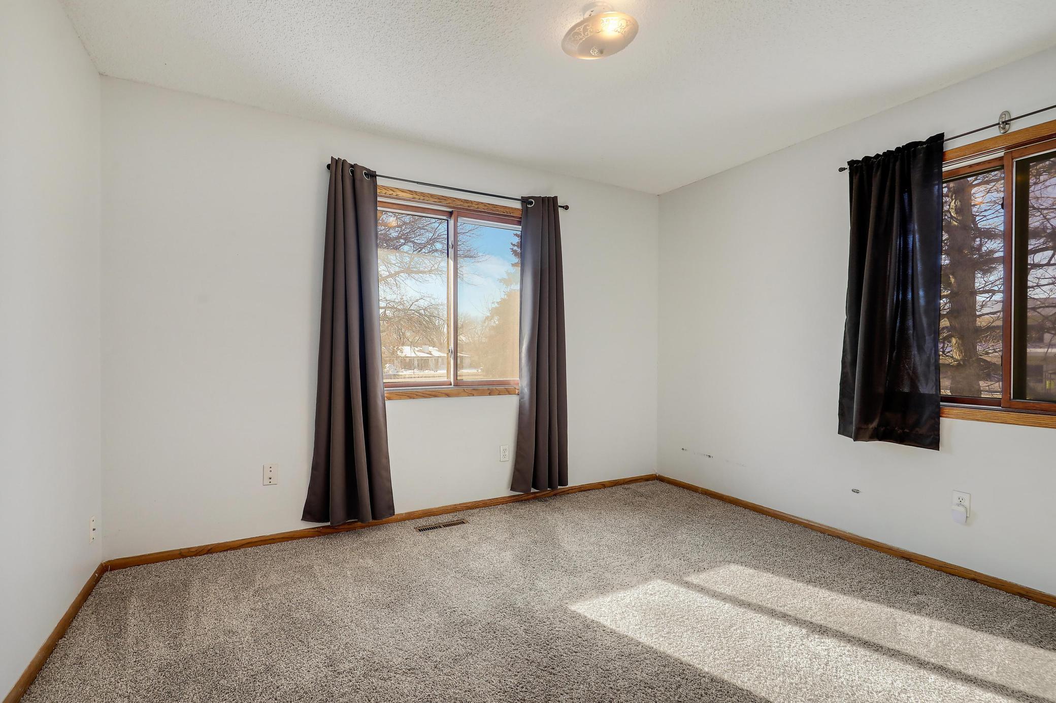 View of Residential at 8525 Maplebrook Parkway, Brooklyn Park MN 55445, Brooklyn Park (13 of 20) - Mike Wilen | Minnesota Team Real Estate