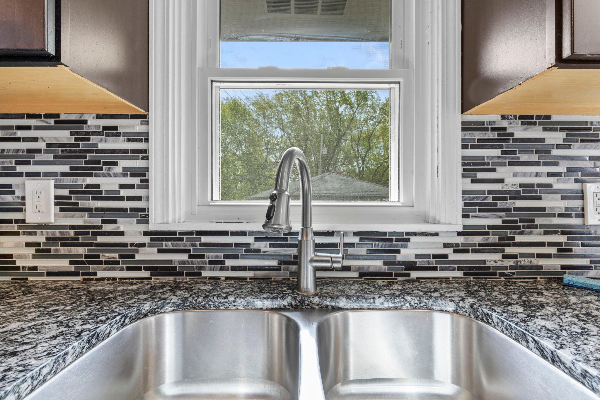 View of Residential at 5918 Admiral Lane, Brooklyn Center MN 55429, Brooklyn Center (22 of 57) - Mike Wilen | Minnesota Team Real Estate
