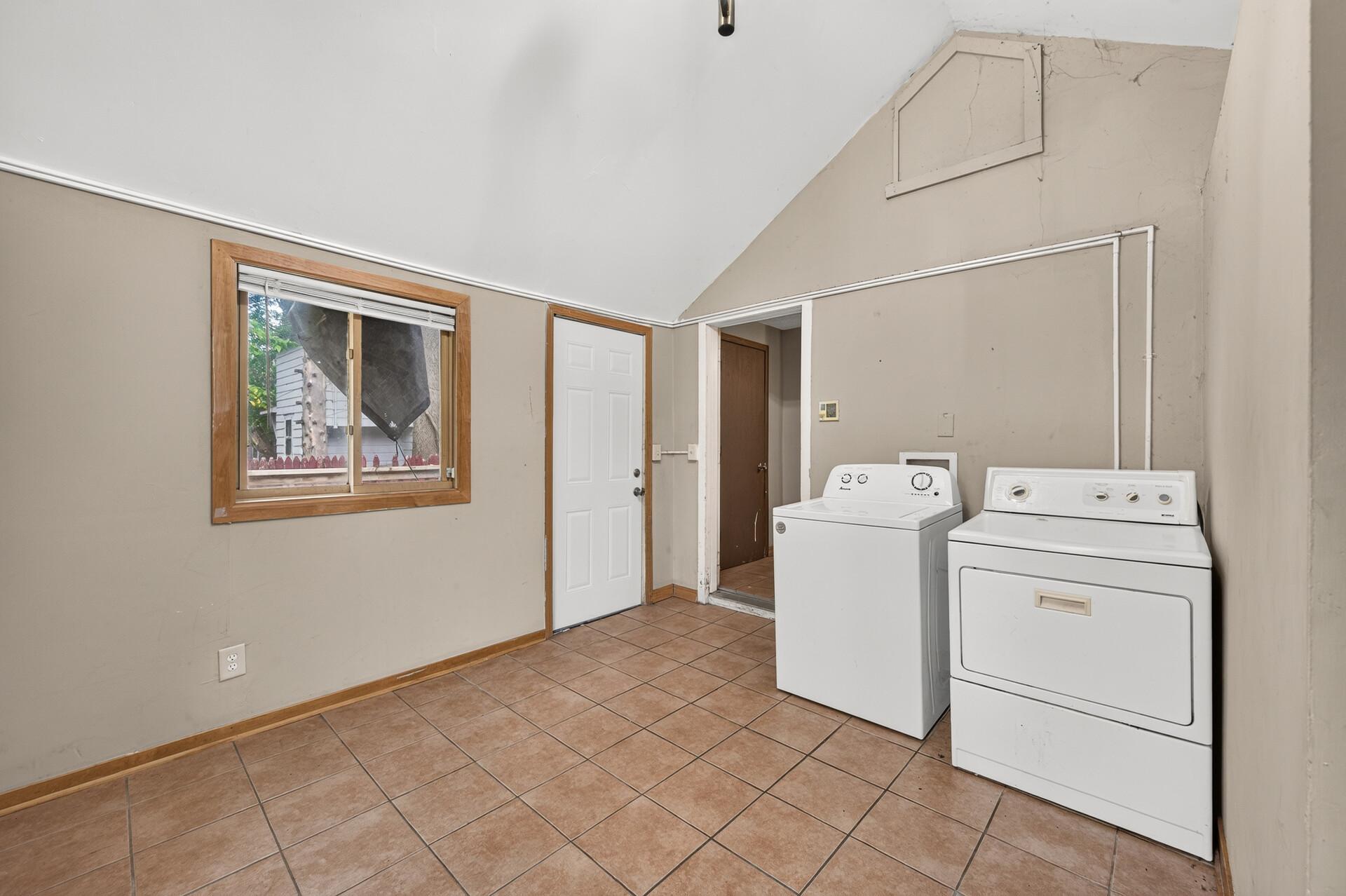 View of Residential at 376 Erie Street, Saint Paul MN 55102, Saint Paul (11 of 24) - Mike Wilen | Minnesota Team Real Estate