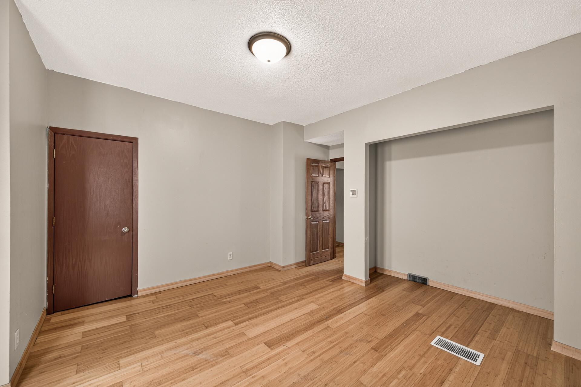 View of Residential at 376 Erie Street, Saint Paul MN 55102, Saint Paul (9 of 24) - Mike Wilen | Minnesota Team Real Estate