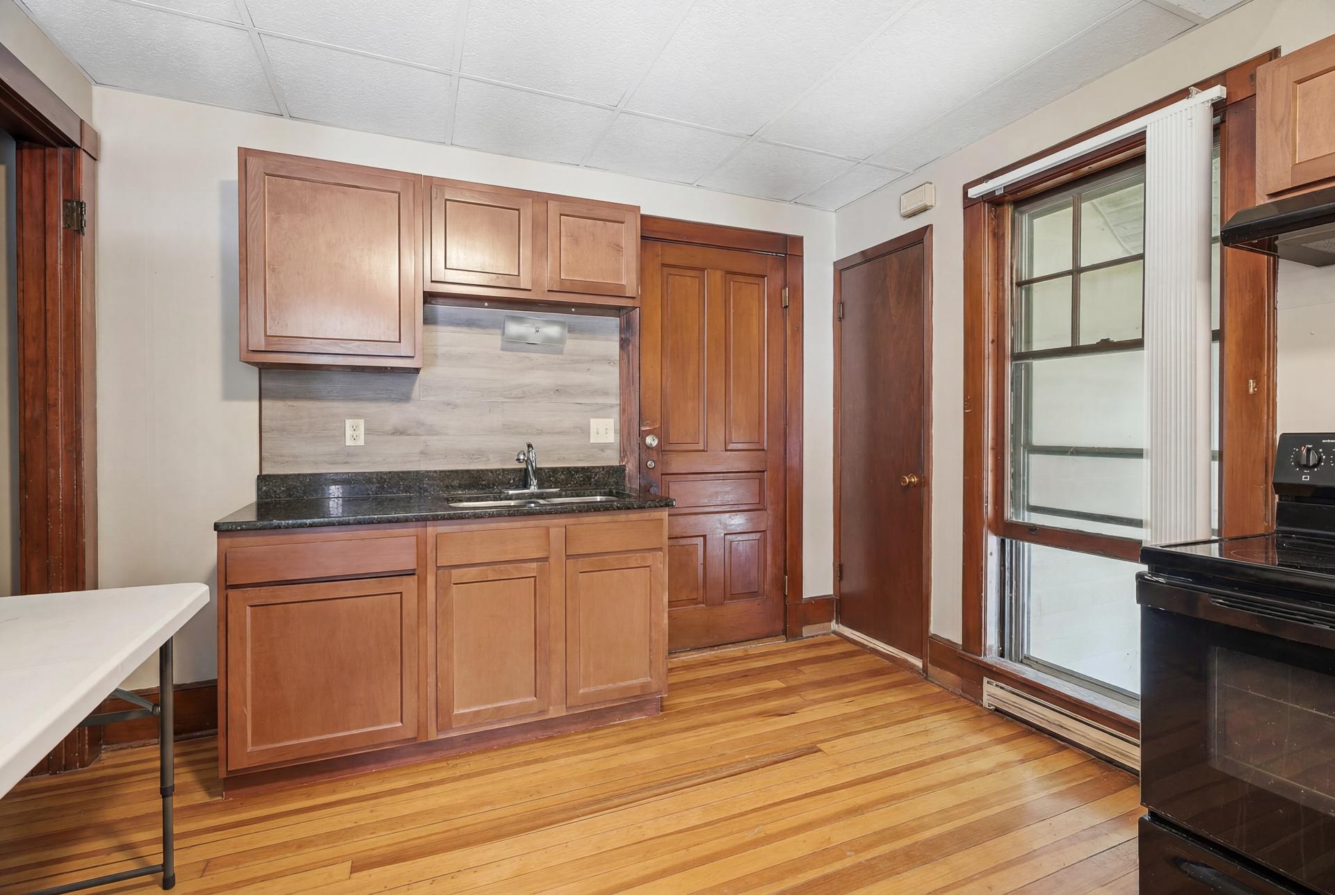 View of Commercial Sale at 389 Maple Street, Saint Paul MN 55106, Saint Paul (6 of 14) - Mike Wilen | Minnesota Team Real Estate