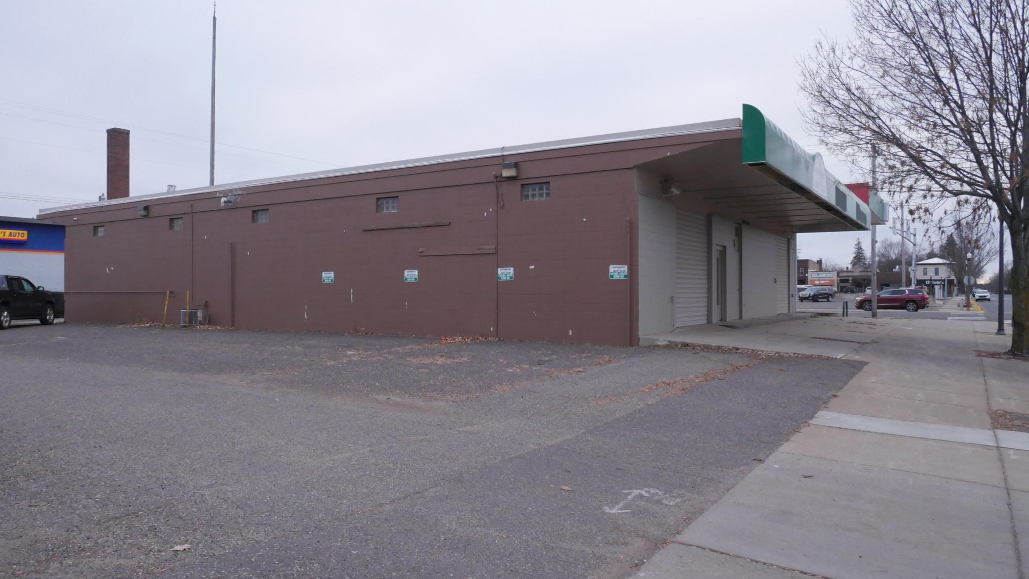 View of Commercial Sale at 140 1st Avenue, Cambridge MN 55008, Cambridge (7 of 14) - Mike Wilen | Minnesota Team Real Estate