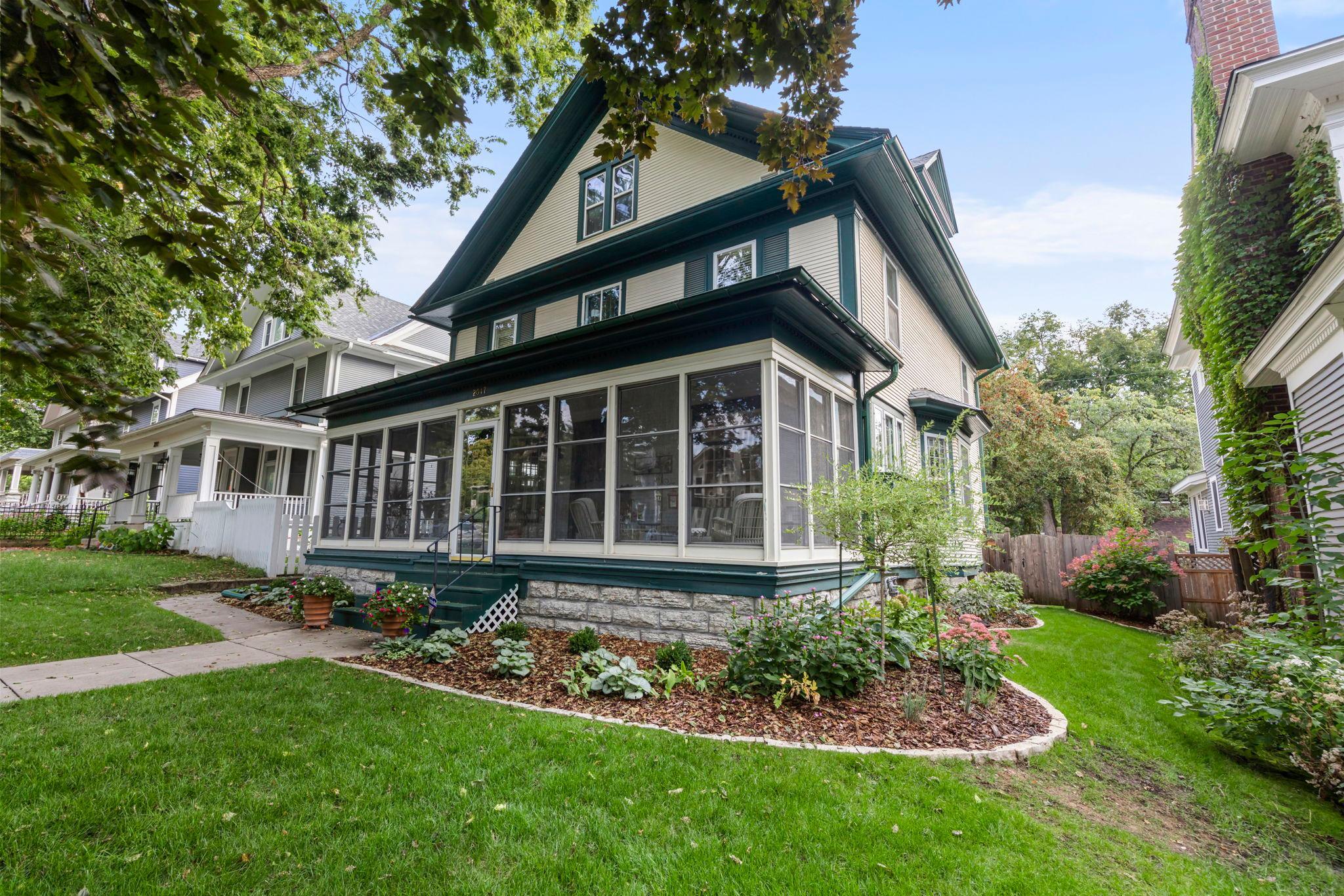 View of Residential at 2017 Girard Avenue, Minneapolis MN 55405, Minneapolis - Mike Wilen | Minnesota Team Real Estate