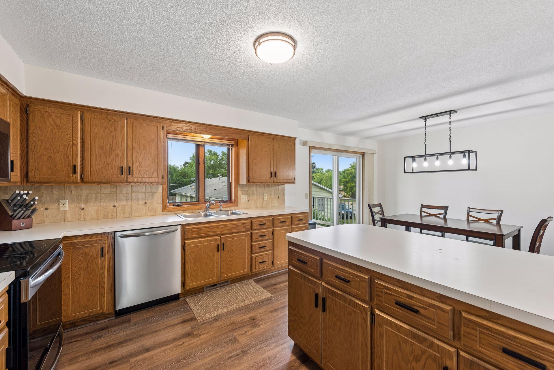 View of Residential at 605 70th Street, Richfield MN 55423, Richfield (8 of 28) - Mike Wilen | Minnesota Team Real Estate
