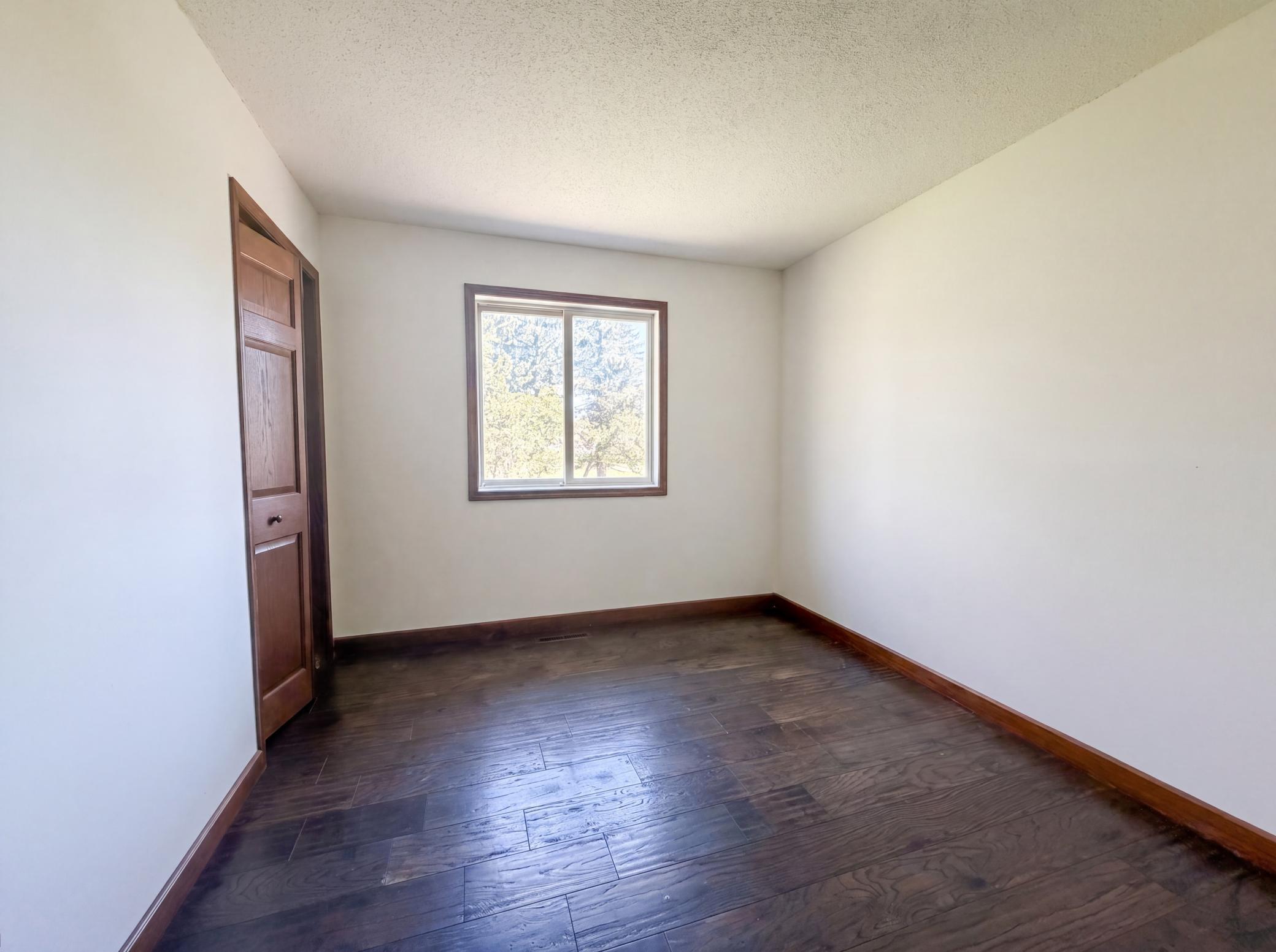 View of Residential at 18817 Kenwood Trail, Lakeville MN 55044, Lakeville (14 of 17) - Mike Wilen | Minnesota Team Real Estate