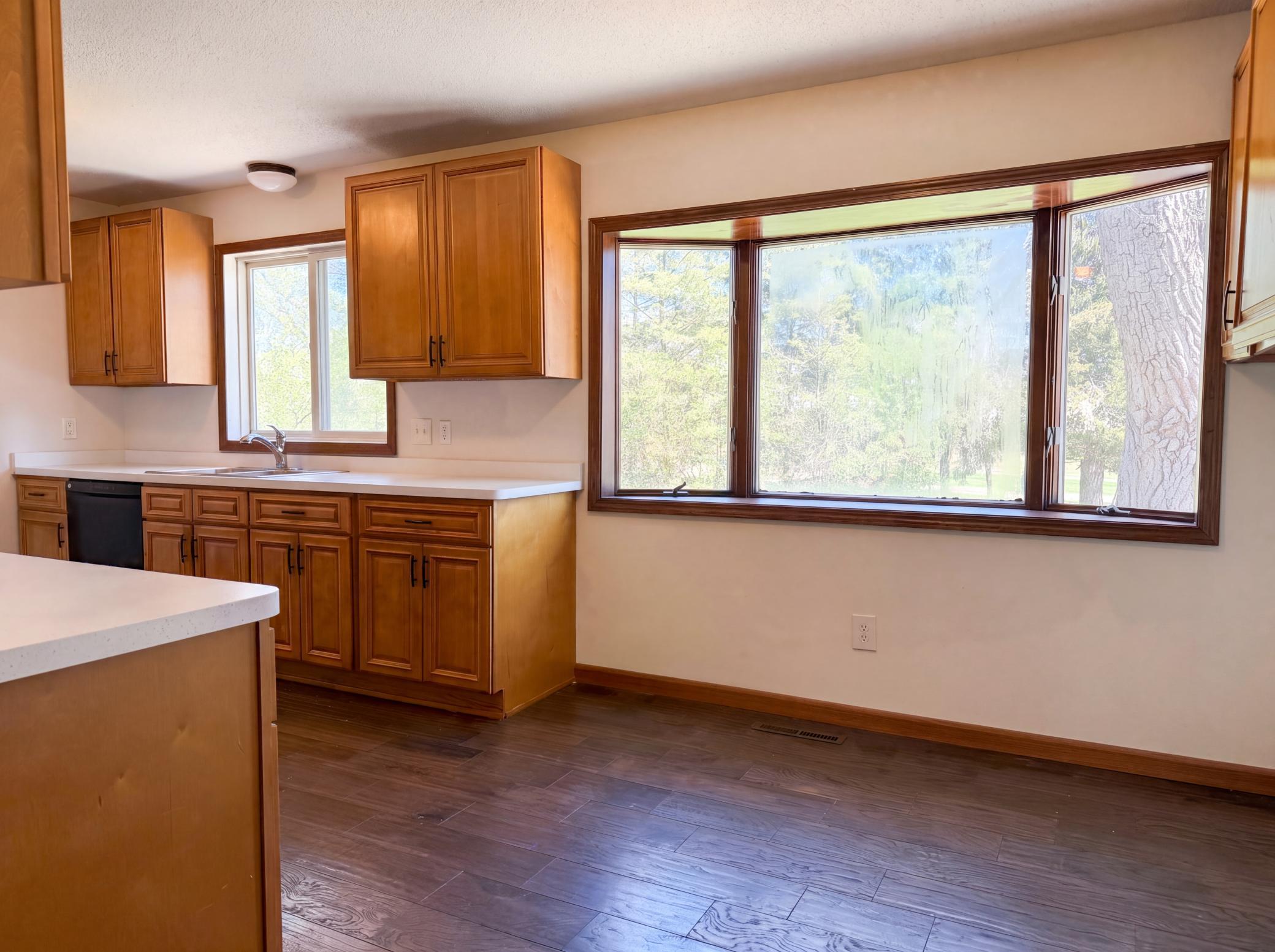 View of Residential at 18817 Kenwood Trail, Lakeville MN 55044, Lakeville (6 of 17) - Mike Wilen | Minnesota Team Real Estate
