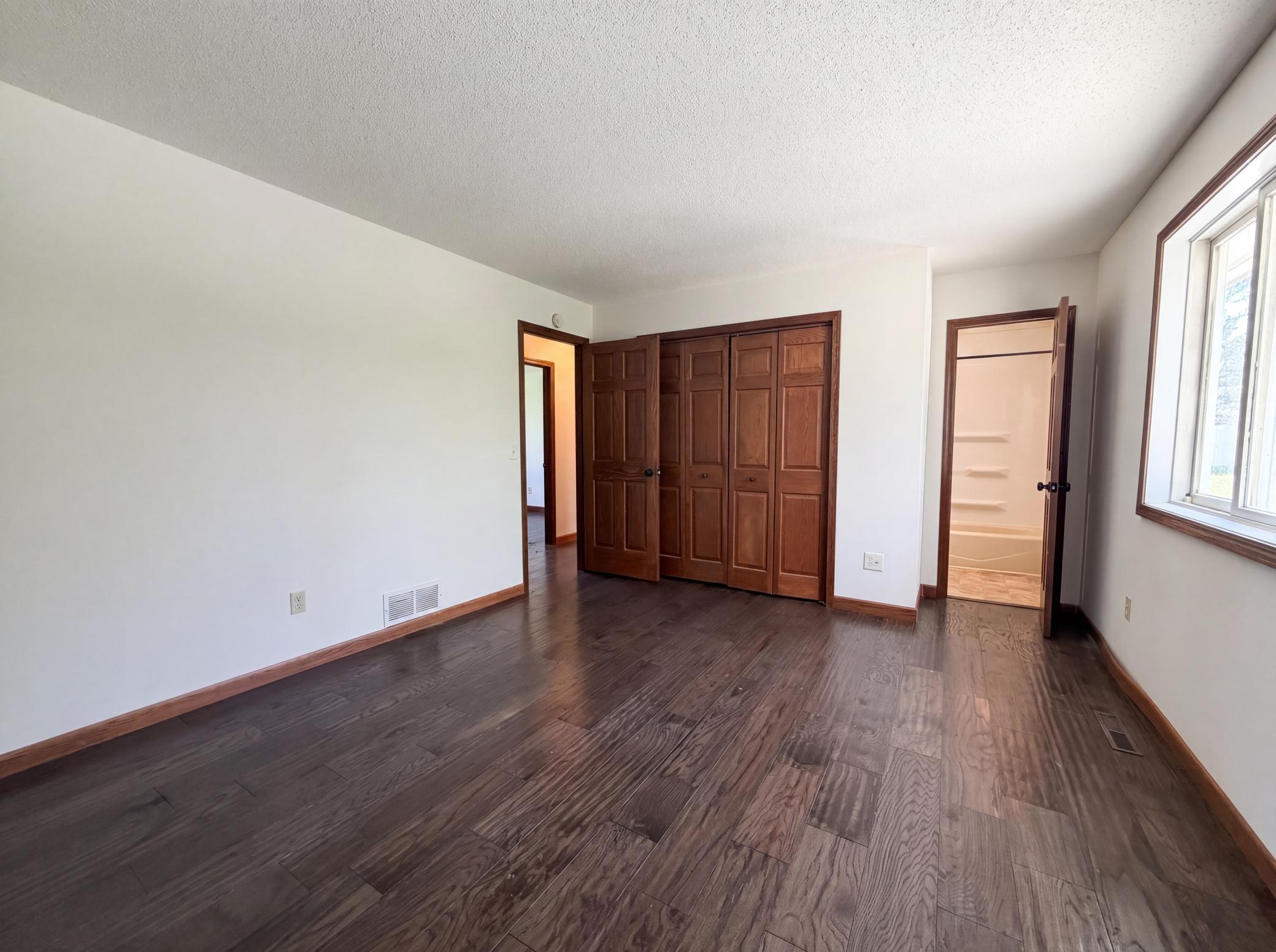View of Residential at 18817 Kenwood Trail, Lakeville MN 55044, Lakeville (4 of 17) - Mike Wilen | Minnesota Team Real Estate