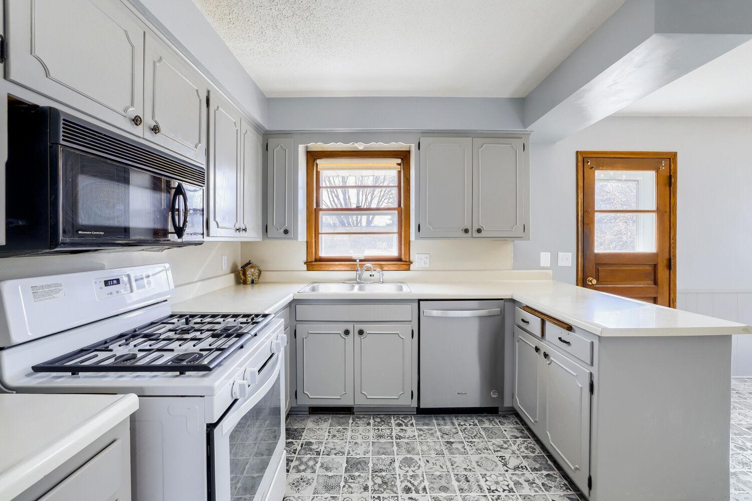 View of Residential at 5705 Phoenix Street, Golden Valley MN 55422, Golden Valley (26 of 74) - Mike Wilen | Minnesota Team Real Estate