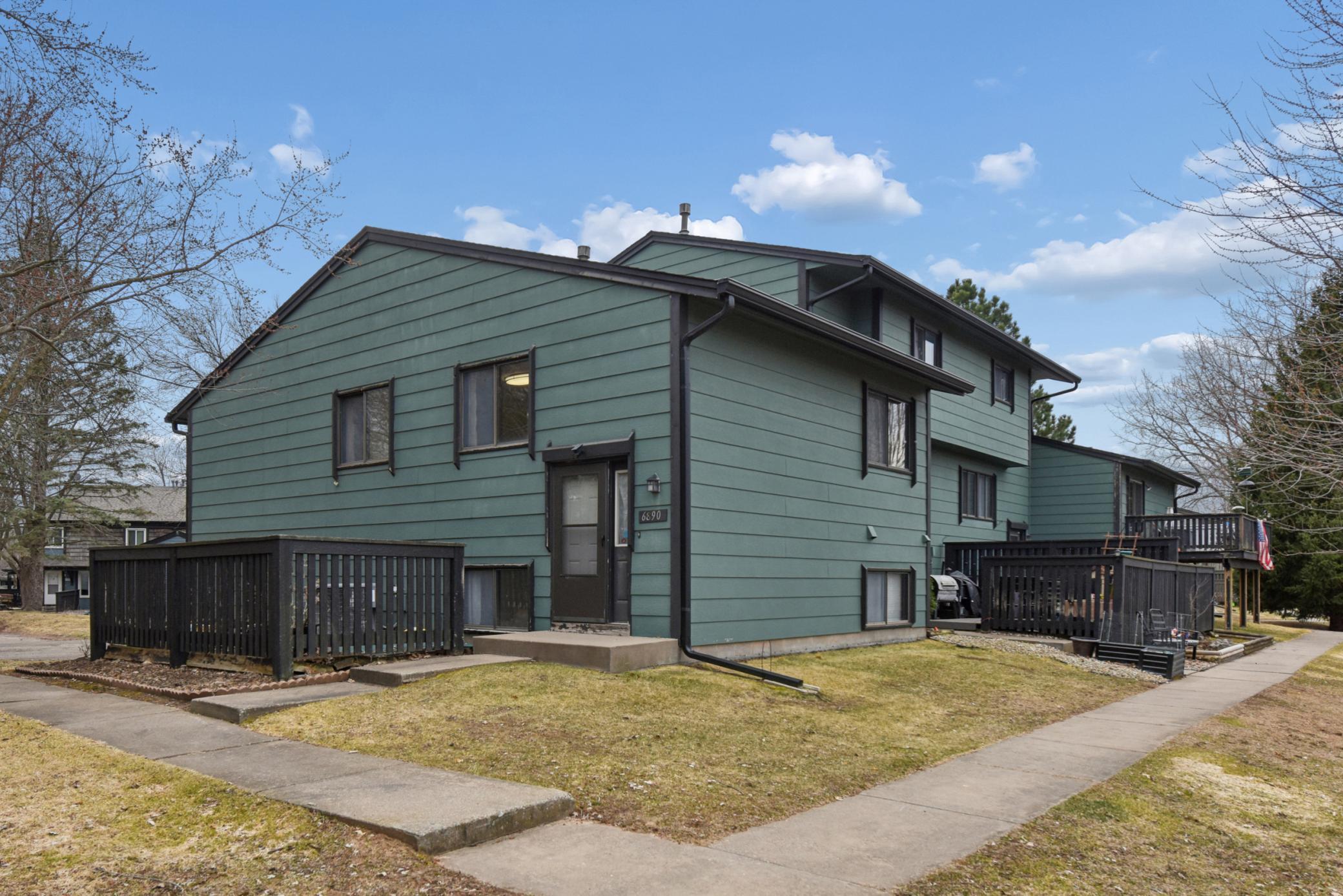 View of Residential at 6890 Grenwich Lane, Oakdale MN 55128, Oakdale (32 of 68) - Mike Wilen | Minnesota Team Real Estate