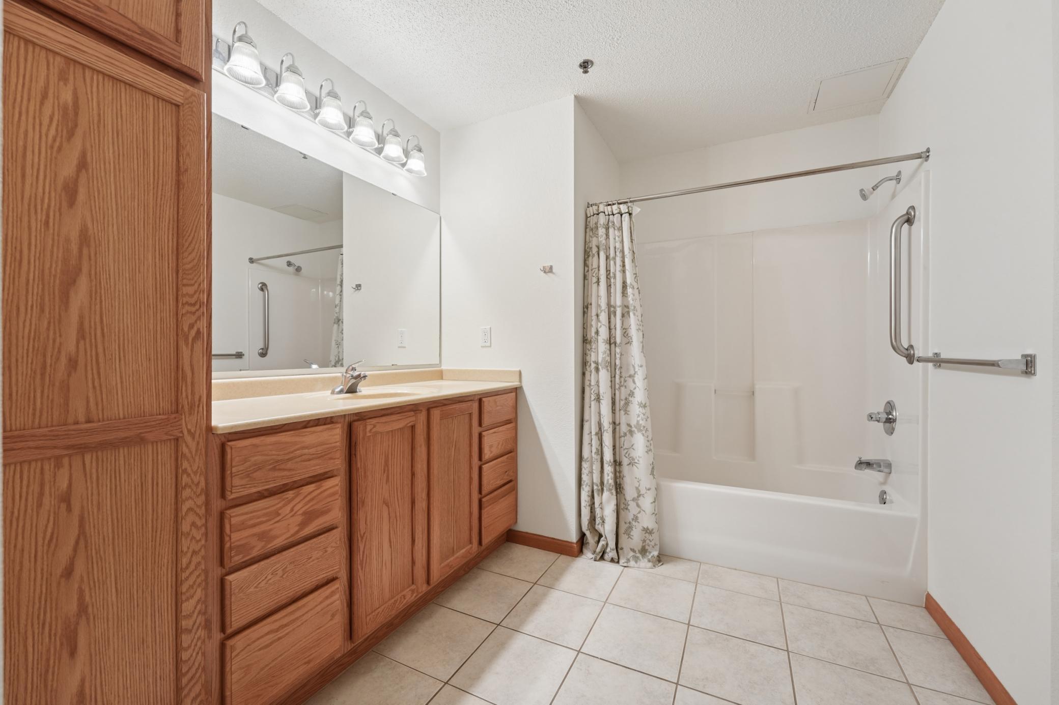 View of Residential at 6600 Lyndale Avenue #402, Richfield MN 55423, Richfield (21 of 47) - Mike Wilen | Minnesota Team Real Estate