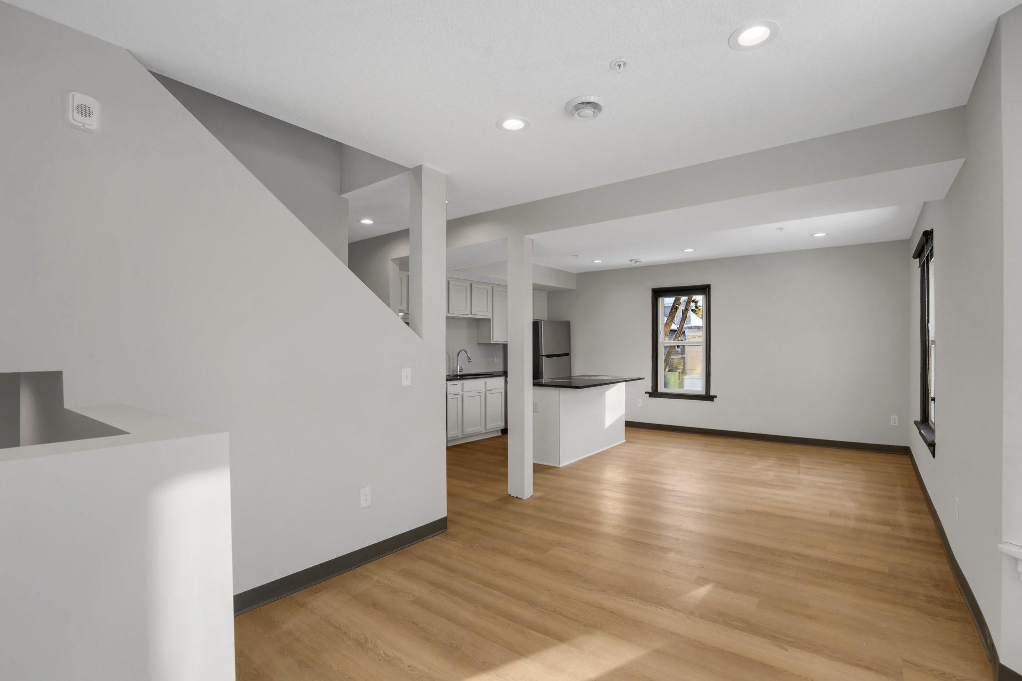 View of Residential Income at 1129 8th Street, Minneapolis MN 55414, Minneapolis (9 of 23) - Mike Wilen | Minnesota Team Real Estate
