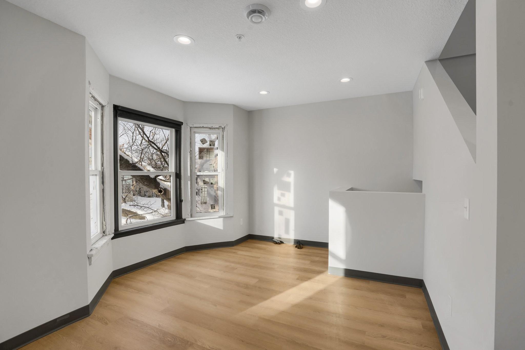 View of Residential Income at 1129 8th Street, Minneapolis MN 55414, Minneapolis (7 of 23) - Mike Wilen | Minnesota Team Real Estate