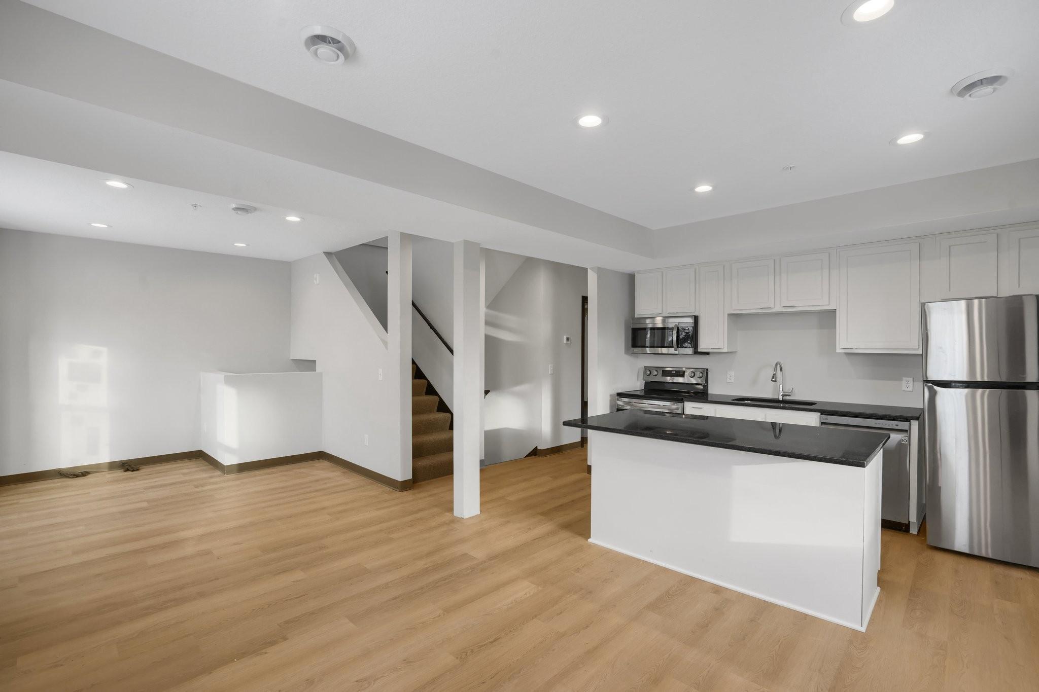 View of Residential Income at 1129 8th Street, Minneapolis MN 55414, Minneapolis (4 of 23) - Mike Wilen | Minnesota Team Real Estate