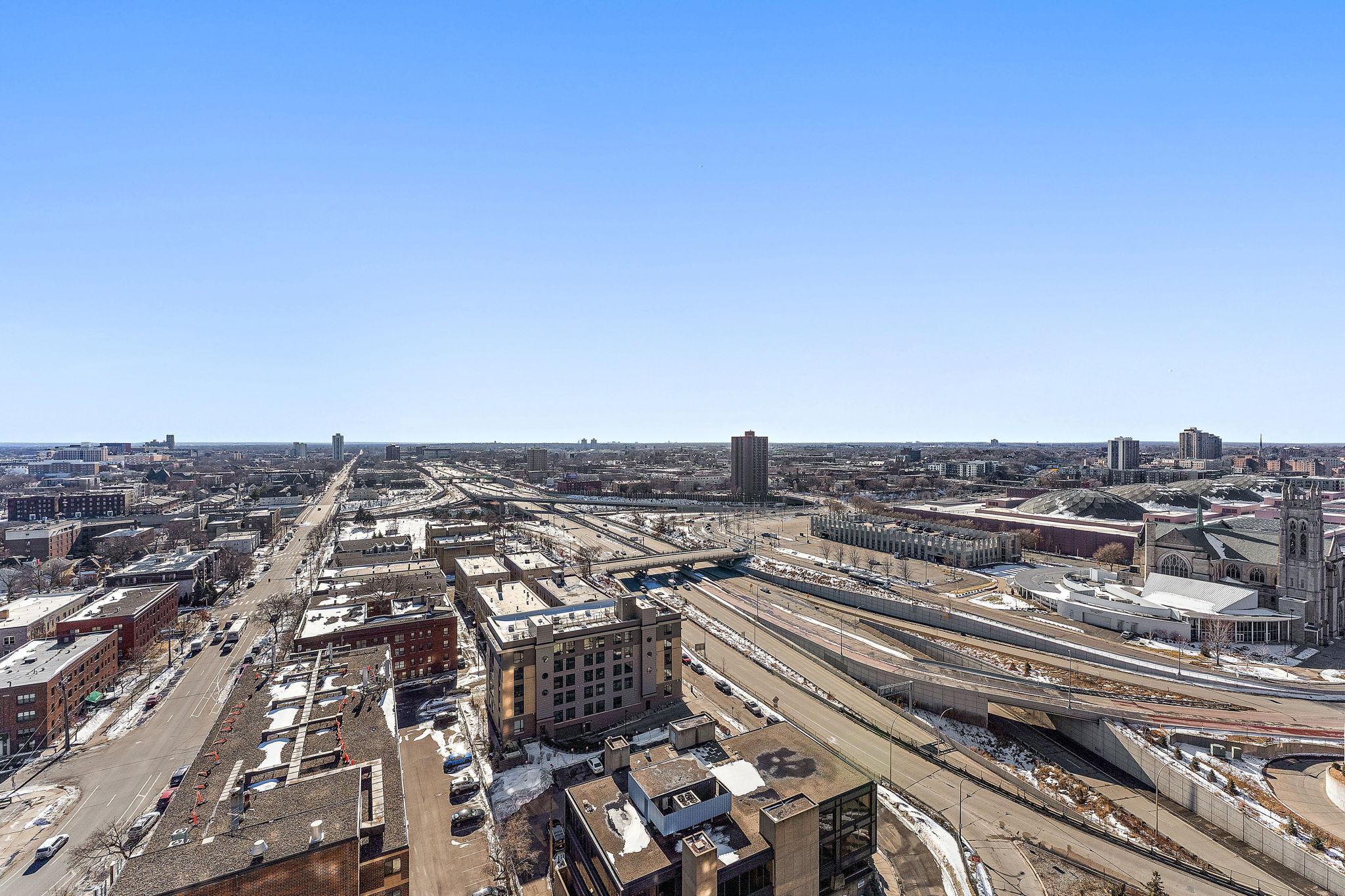 View of Residential at 500 Grant Street #1806, Minneapolis MN 55404, Minneapolis (28 of 33) - Mike Wilen | Minnesota Team Real Estate