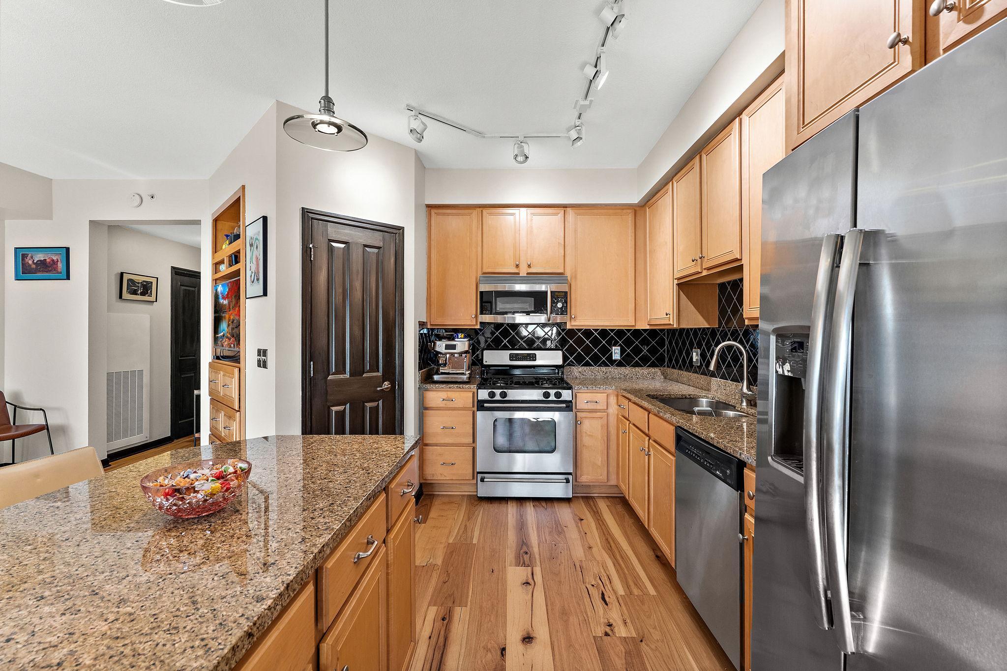 View of Residential at 500 Grant Street #1806, Minneapolis MN 55404, Minneapolis (2 of 33) - Mike Wilen | Minnesota Team Real Estate