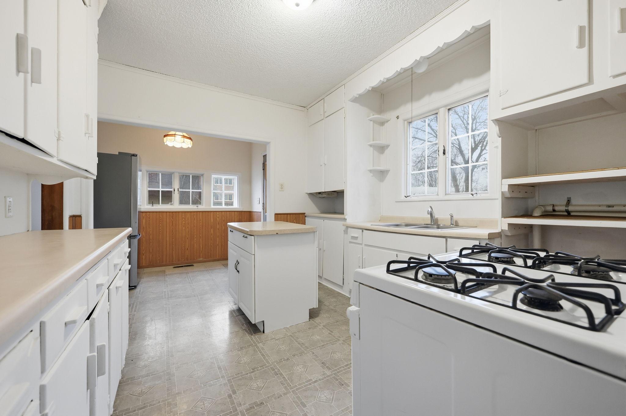 View of Residential at 1092 Sims Avenue, Saint Paul MN 55106, Saint Paul (11 of 29) - Mike Wilen | Minnesota Team Real Estate
