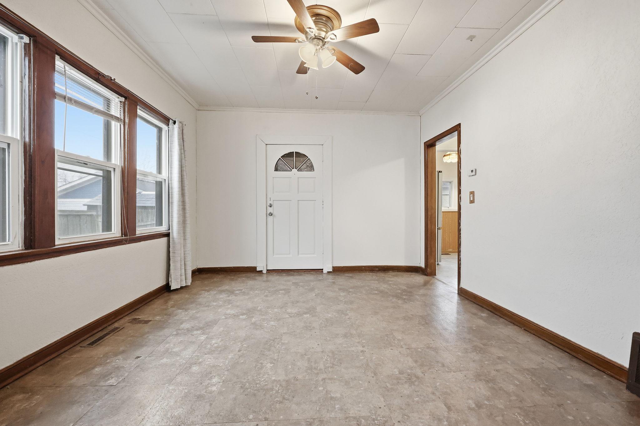 View of Residential at 1092 Sims Avenue, Saint Paul MN 55106, Saint Paul (4 of 29) - Mike Wilen | Minnesota Team Real Estate