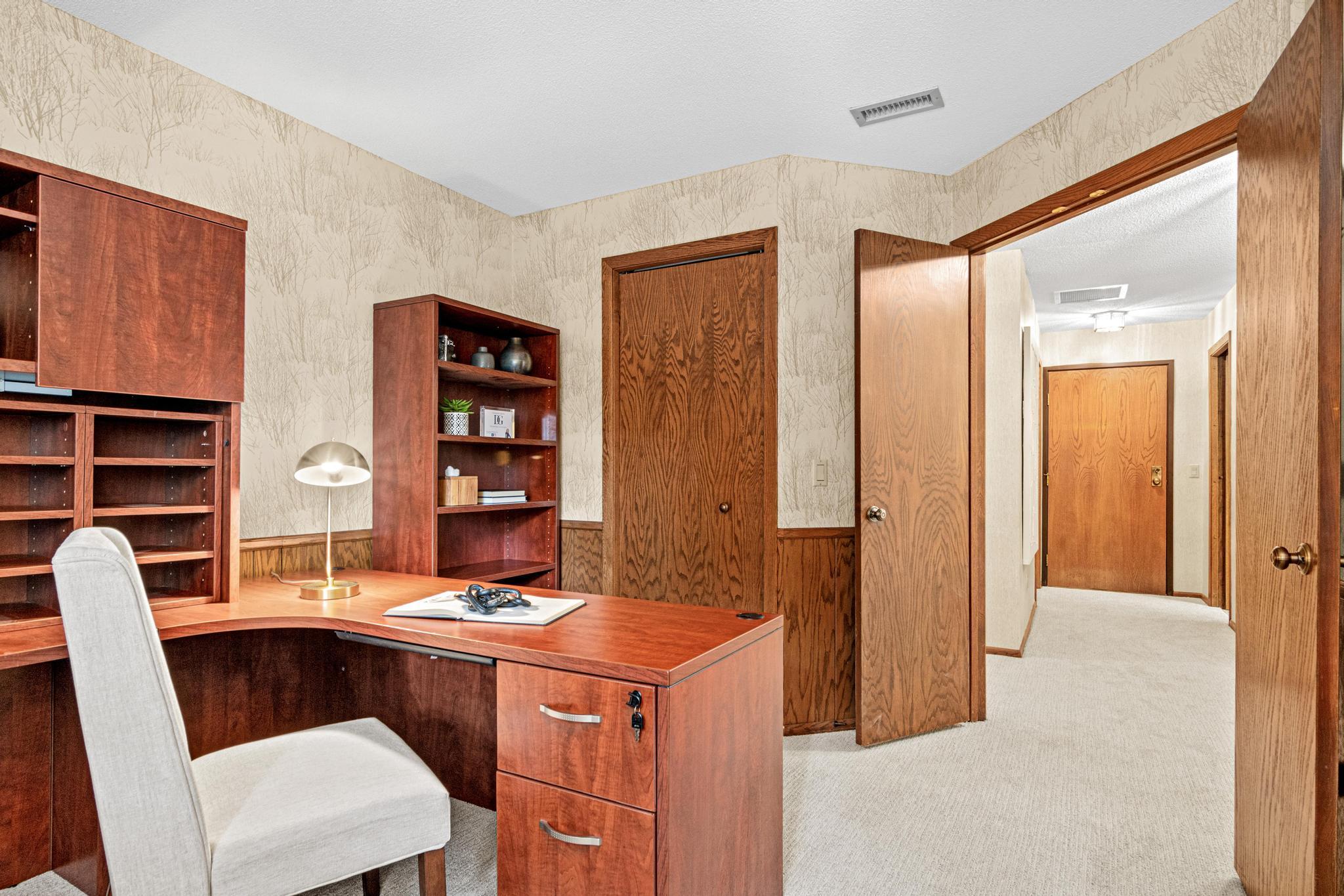 View of Residential at 3000 Saint Albans Mill Road #103, Hopkins MN 55305, Hopkins (19 of 32) - Mike Wilen | Minnesota Team Real Estate