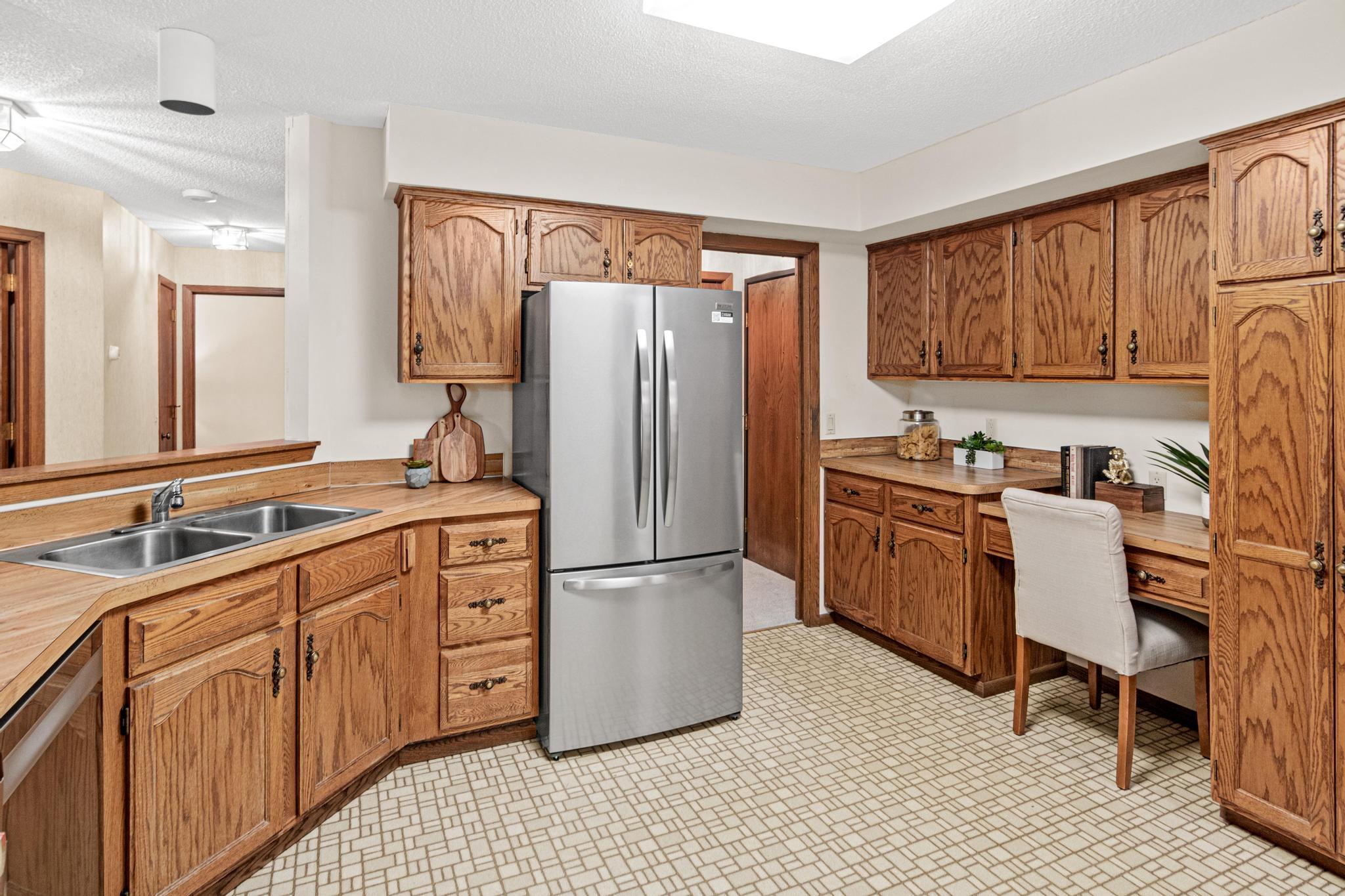 View of Residential at 3000 Saint Albans Mill Road #103, Hopkins MN 55305, Hopkins (11 of 32) - Mike Wilen | Minnesota Team Real Estate