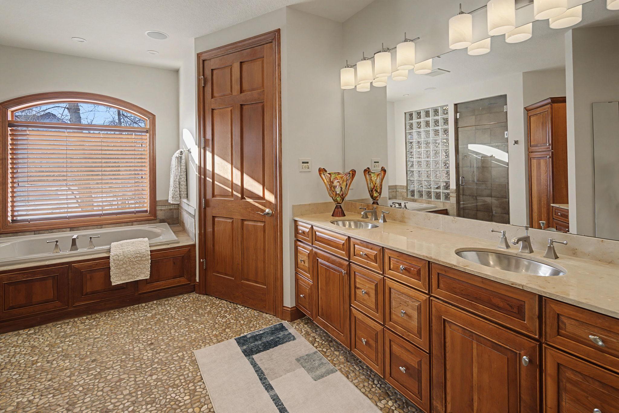View of Residential at 14250 Trace Ridge Road, Wayzata MN 55391, Wayzata (20 of 44) - Mike Wilen | Minnesota Team Real Estate