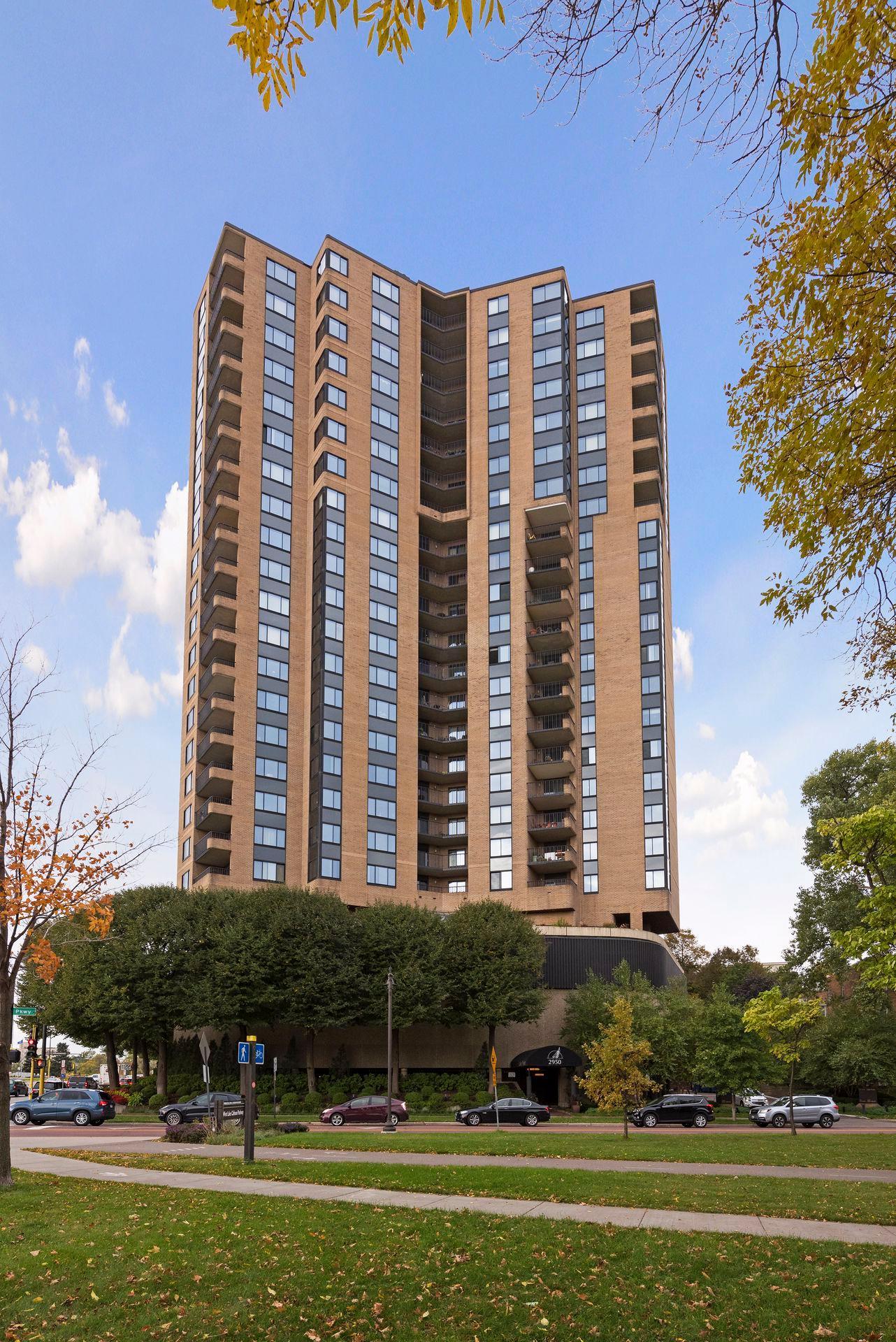 View of Residential at 2950 Dean Parkway #1903-4, Minneapolis MN 55416, Minneapolis (84 of 93) - Mike Wilen | Minnesota Team Real Estate