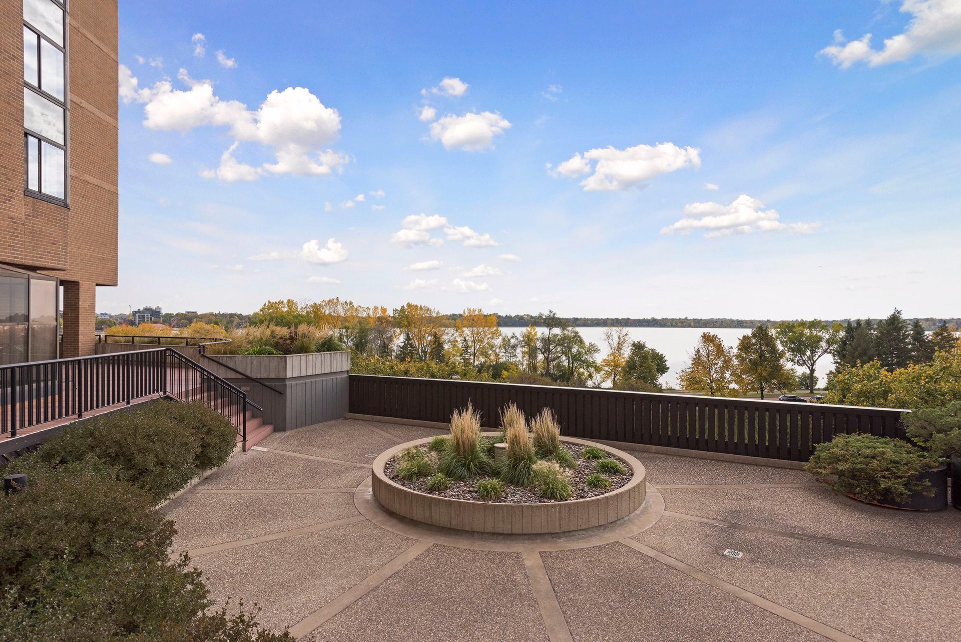 View of Residential at 2950 Dean Parkway #1903-4, Minneapolis MN 55416, Minneapolis (81 of 93) - Mike Wilen | Minnesota Team Real Estate