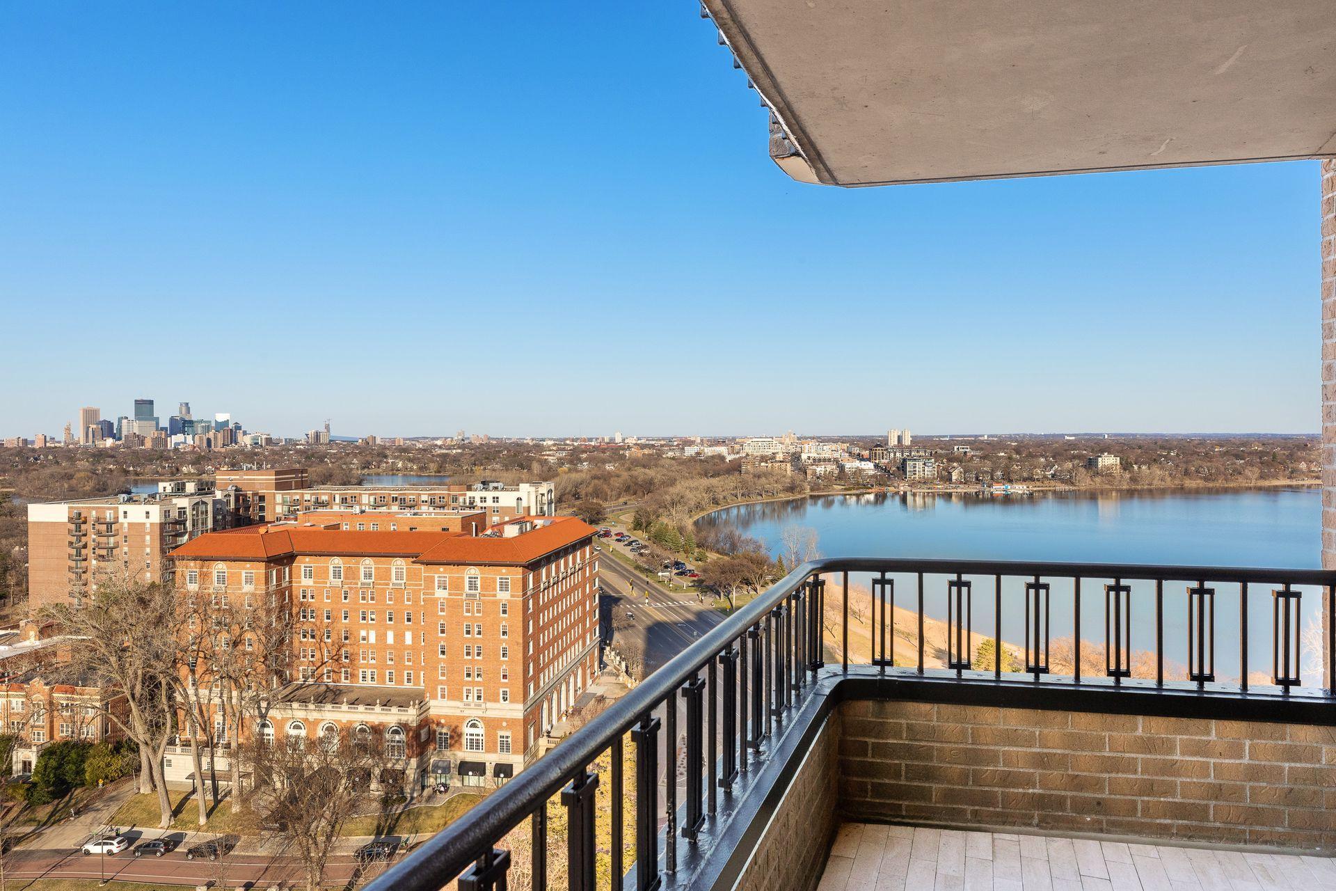 View of Residential at 2950 Dean Parkway #1903-4, Minneapolis MN 55416, Minneapolis (63 of 93) - Mike Wilen | Minnesota Team Real Estate
