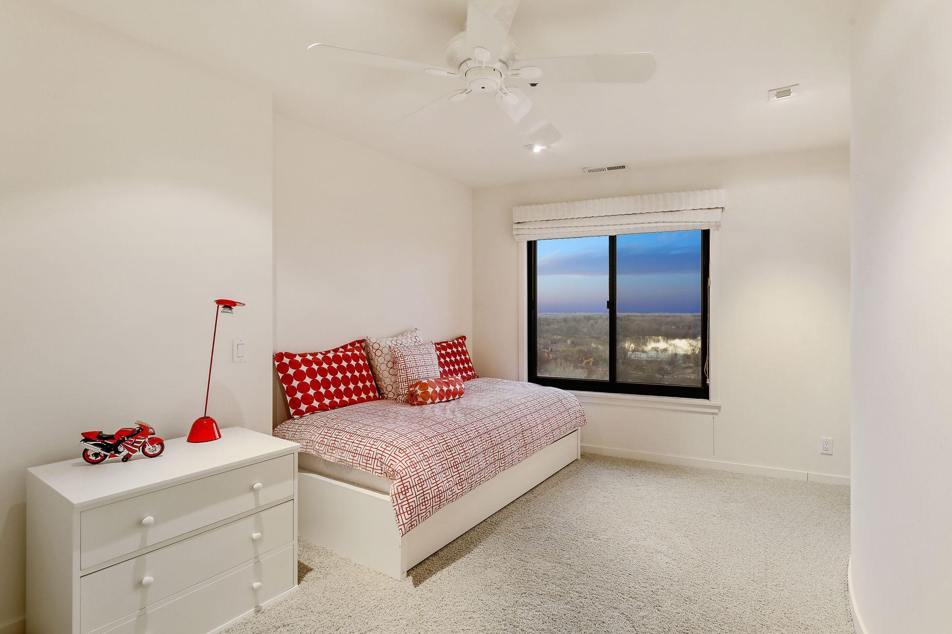 View of Residential at 2950 Dean Parkway #1903-4, Minneapolis MN 55416, Minneapolis (57 of 93) - Mike Wilen | Minnesota Team Real Estate
