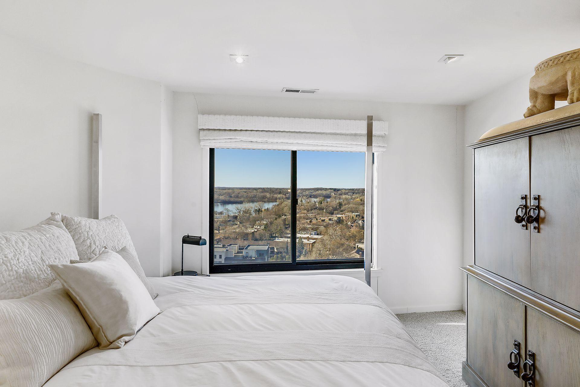 View of Residential at 2950 Dean Parkway #1903-4, Minneapolis MN 55416, Minneapolis (54 of 93) - Mike Wilen | Minnesota Team Real Estate