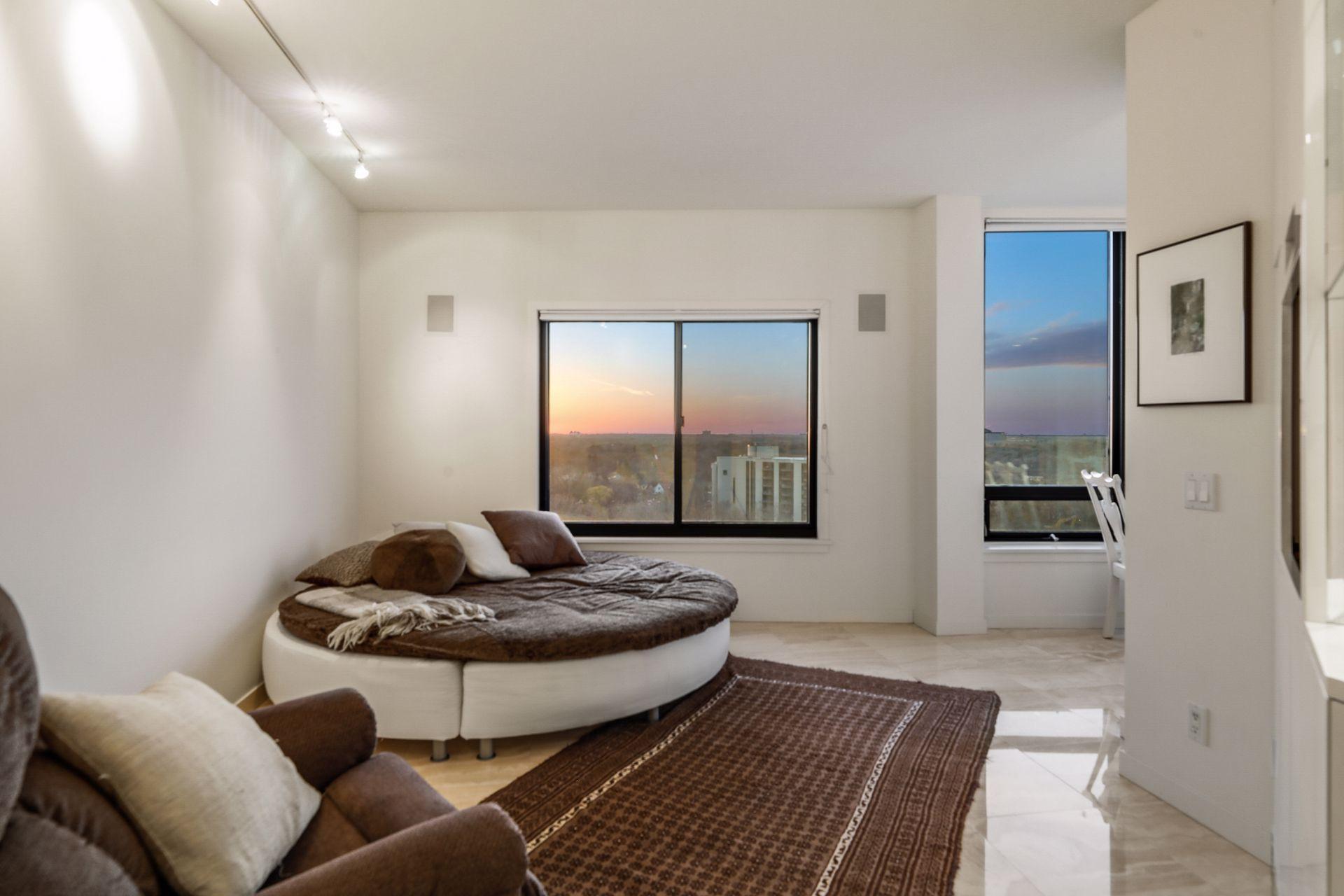 View of Residential at 2950 Dean Parkway #1903-4, Minneapolis MN 55416, Minneapolis (31 of 93) - Mike Wilen | Minnesota Team Real Estate