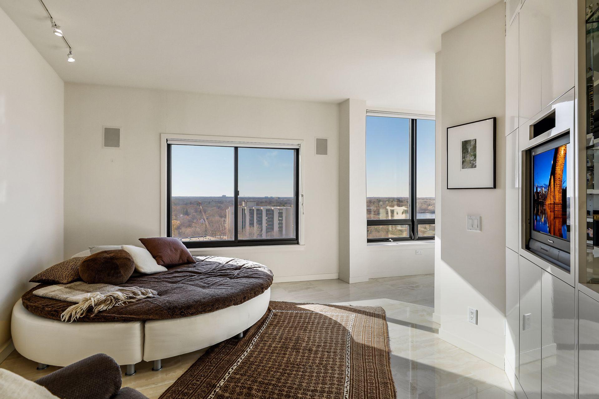 View of Residential at 2950 Dean Parkway #1903-4, Minneapolis MN 55416, Minneapolis (30 of 93) - Mike Wilen | Minnesota Team Real Estate