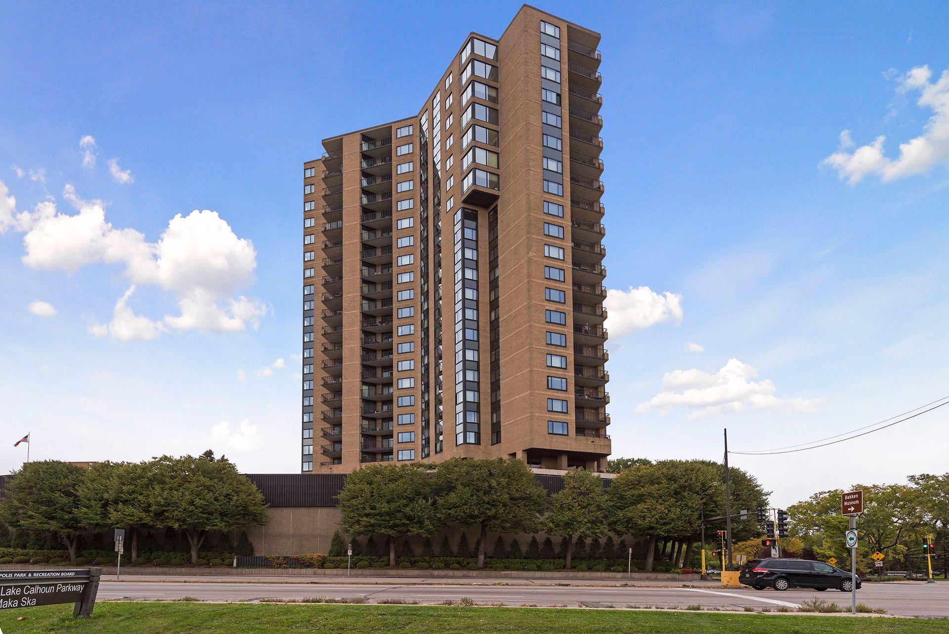 View of Residential at 2950 Dean Parkway #1903-4, Minneapolis MN 55416, Minneapolis (89 of 93) - Mike Wilen | Minnesota Team Real Estate