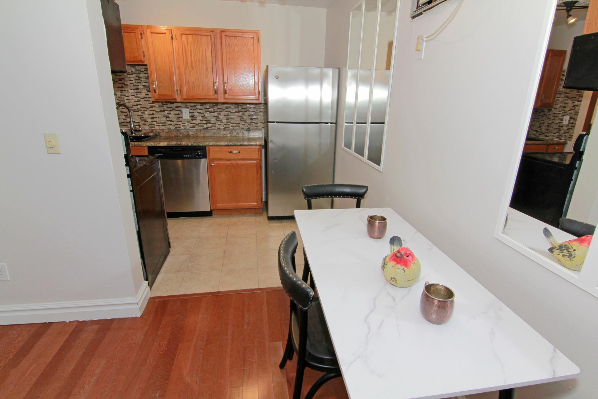 View of Residential at 2212 Aldrich Avenue #106, Minneapolis MN 55405, Minneapolis (10 of 29) - Mike Wilen | Minnesota Team Real Estate