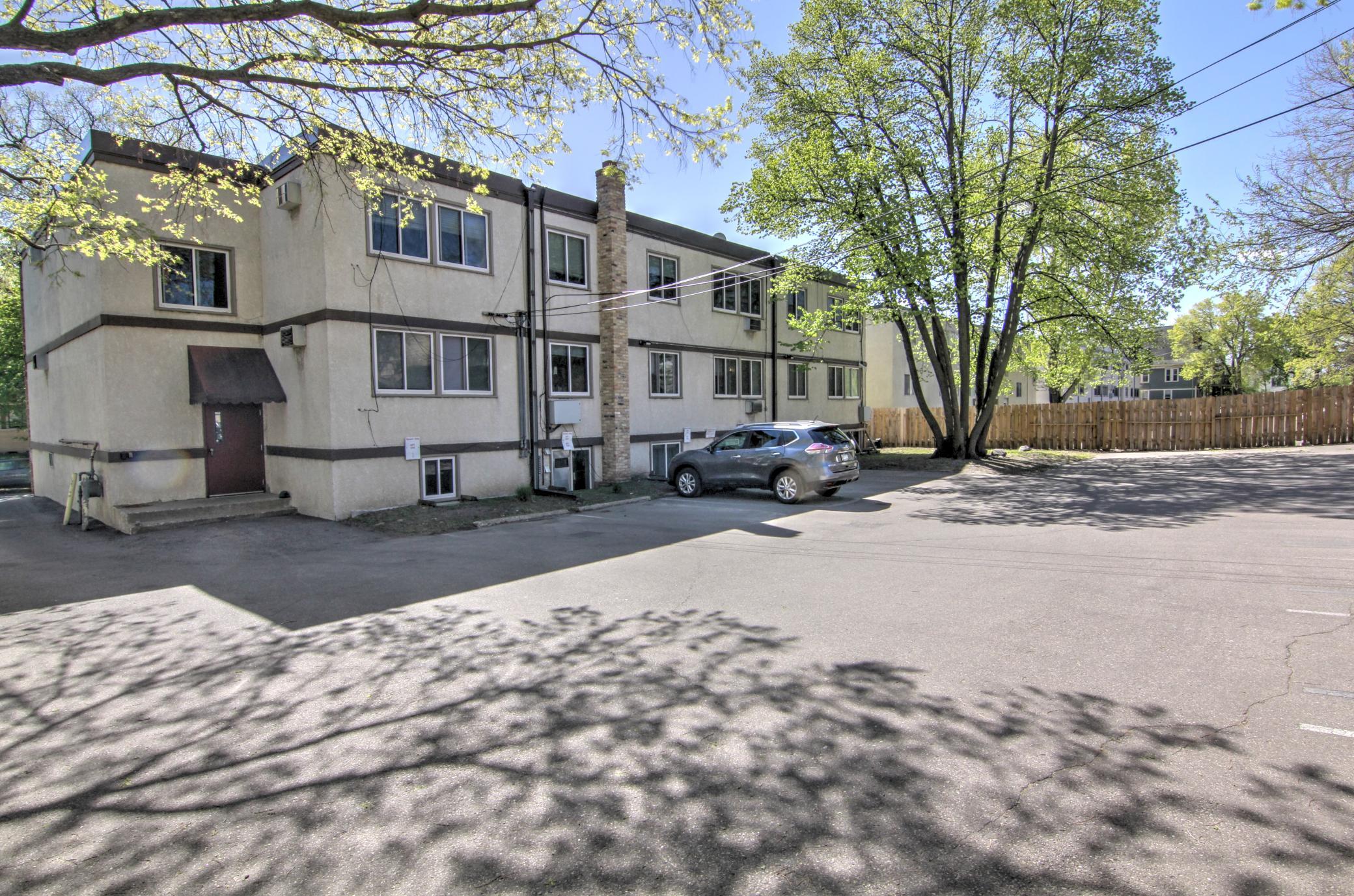 View of Residential at 2212 Aldrich Avenue #106, Minneapolis MN 55405, Minneapolis (28 of 29) - Mike Wilen | Minnesota Team Real Estate