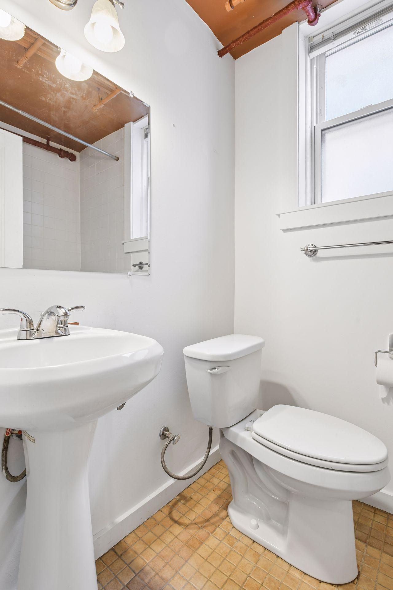 View of Residential at 522 Ridgewood Avenue #9, Minneapolis MN 55403, Minneapolis (22 of 22) - Mike Wilen | Minnesota Team Real Estate