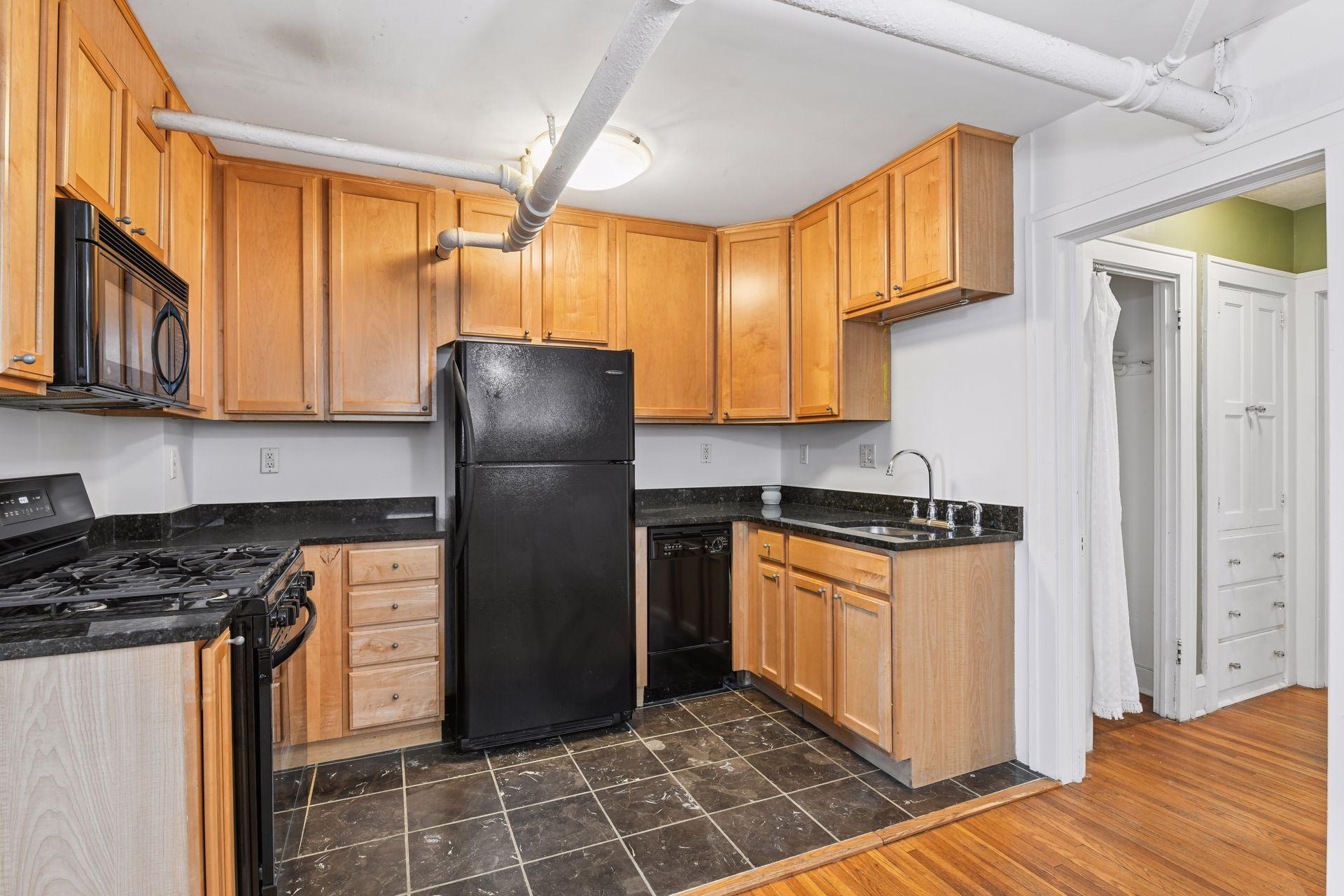 View of Residential at 522 Ridgewood Avenue #9, Minneapolis MN 55403, Minneapolis (13 of 22) - Mike Wilen | Minnesota Team Real Estate