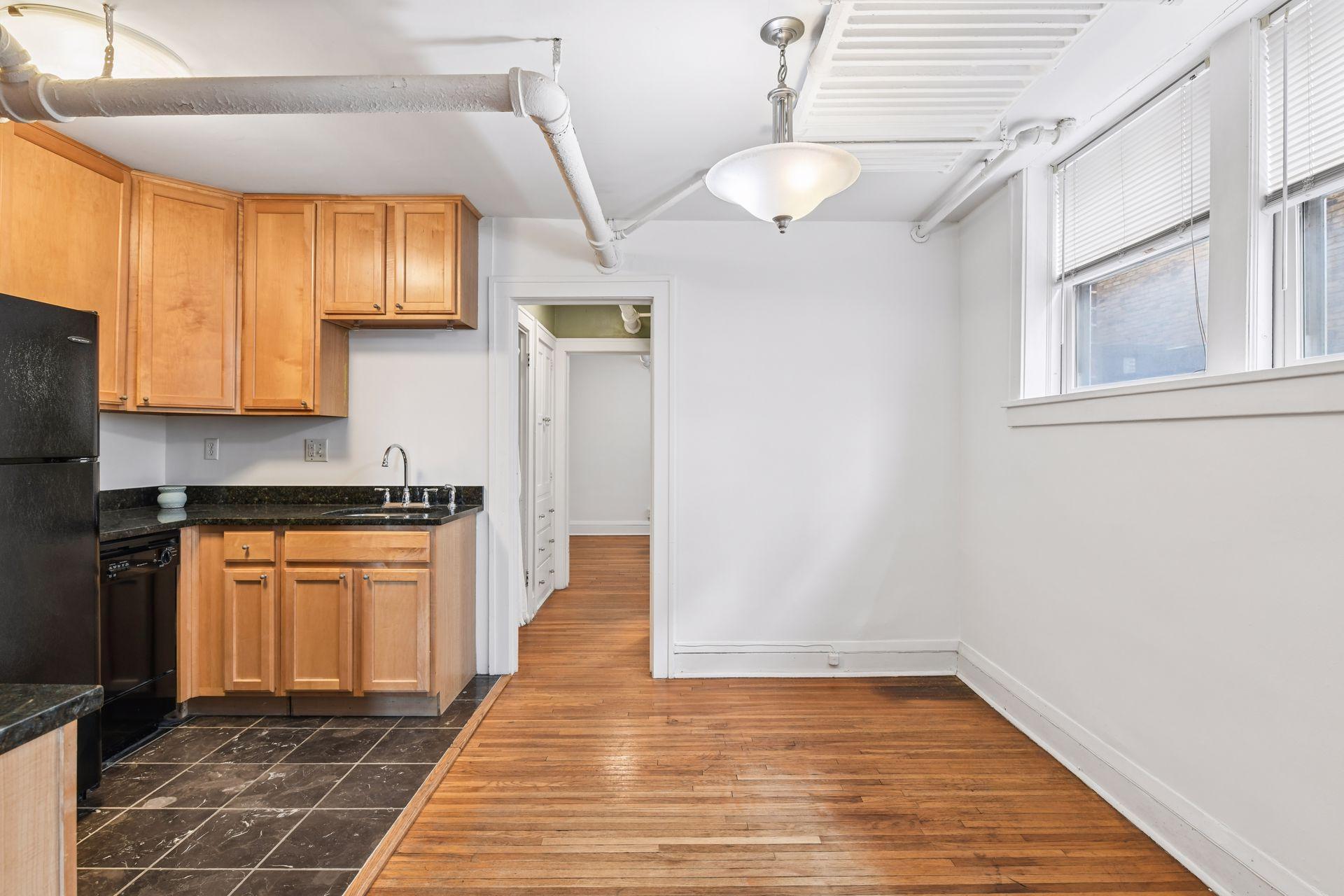 View of Residential at 522 Ridgewood Avenue #9, Minneapolis MN 55403, Minneapolis (12 of 22) - Mike Wilen | Minnesota Team Real Estate