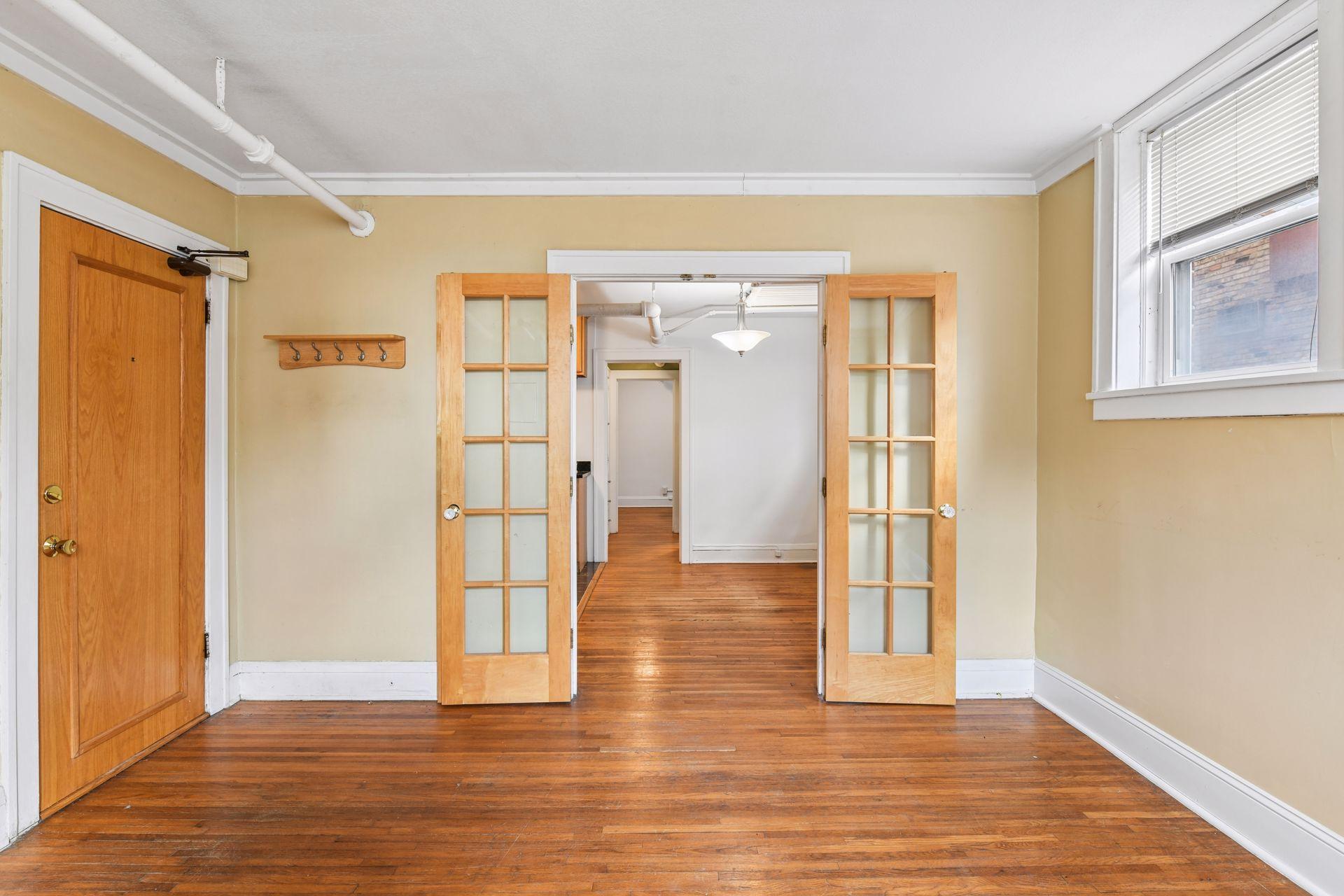 View of Residential at 522 Ridgewood Avenue #9, Minneapolis MN 55403, Minneapolis (10 of 22) - Mike Wilen | Minnesota Team Real Estate