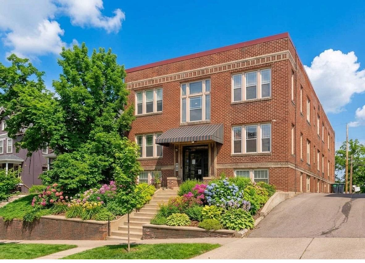 View of Residential at 522 Ridgewood Avenue #9, Minneapolis MN 55403, Minneapolis (2 of 22) - Mike Wilen | Minnesota Team Real Estate