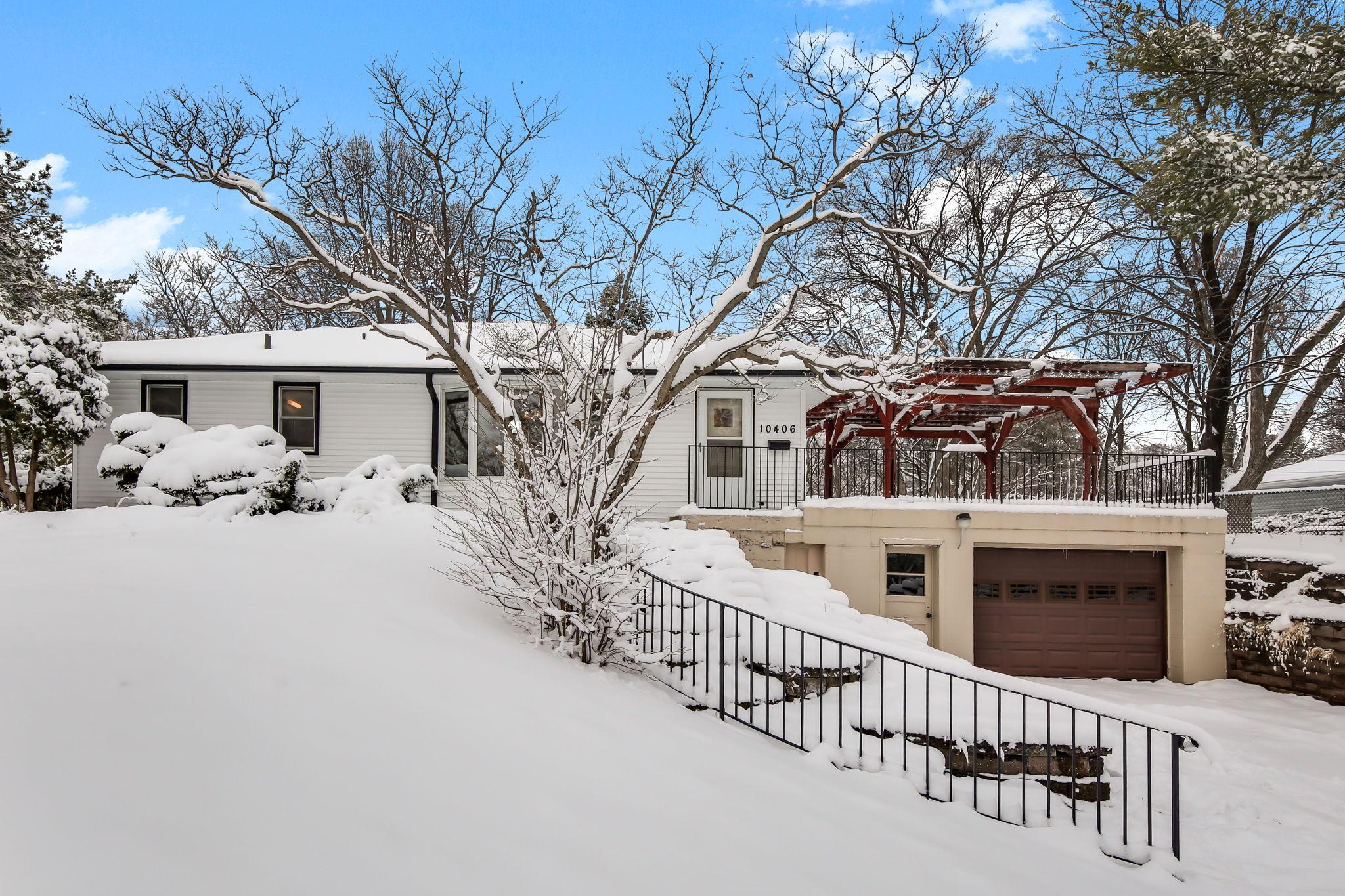 View of Residential at 10406 Harriet Avenue, Bloomington MN 55420, Bloomington - Mike Wilen | Minnesota Team Real Estate